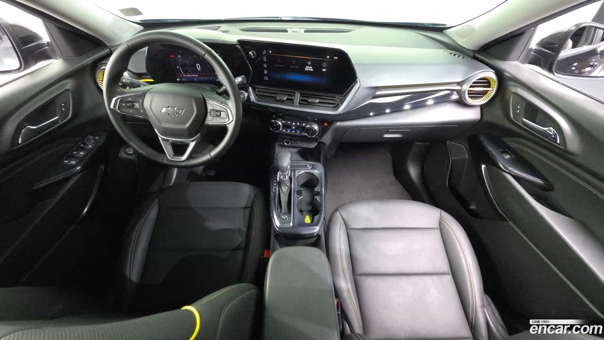 Trax Chevrolet 2023.4-INNER-007