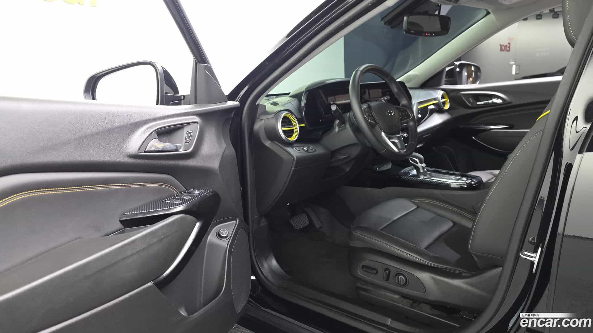 Trax Chevrolet 2023.4-INNER-010