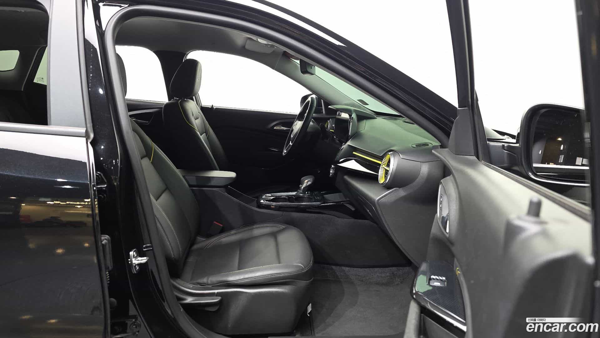 Trax Chevrolet 2023.4-OPTION-015