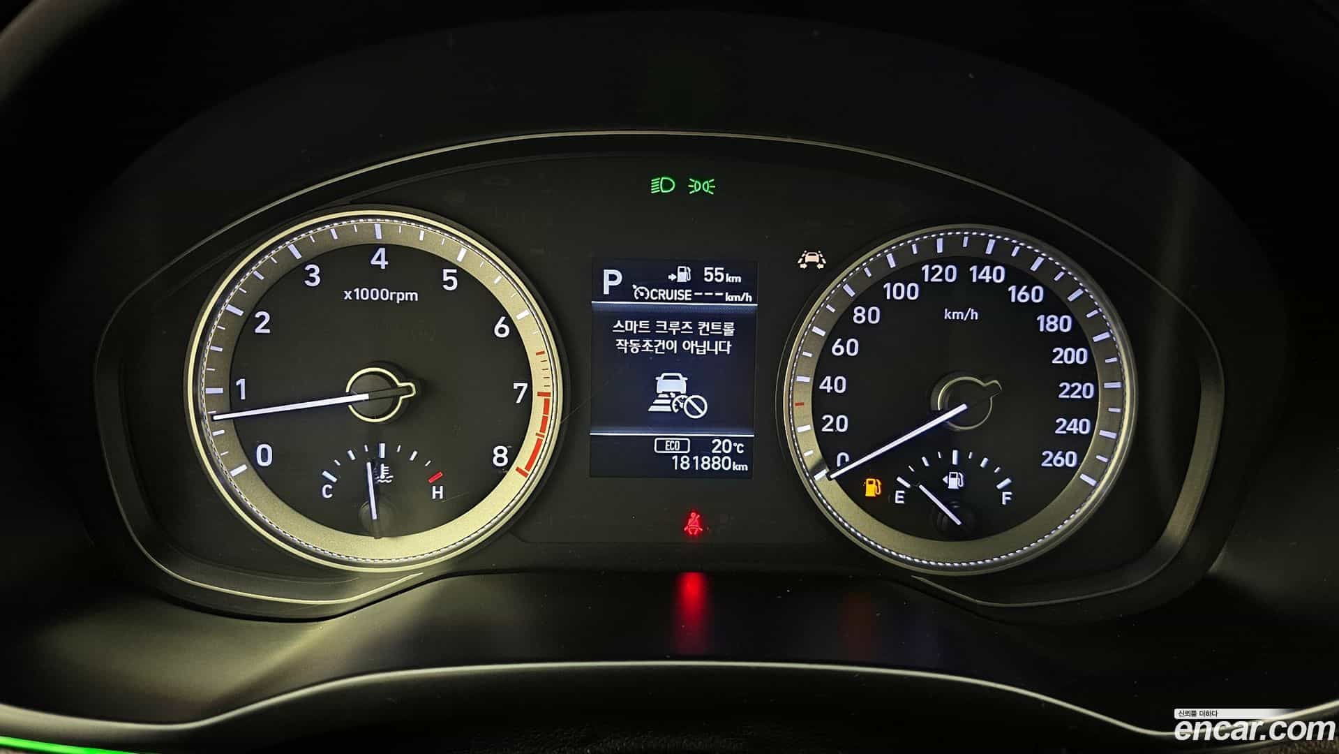 Grandeur Hyundai 2017.1-INNER-008