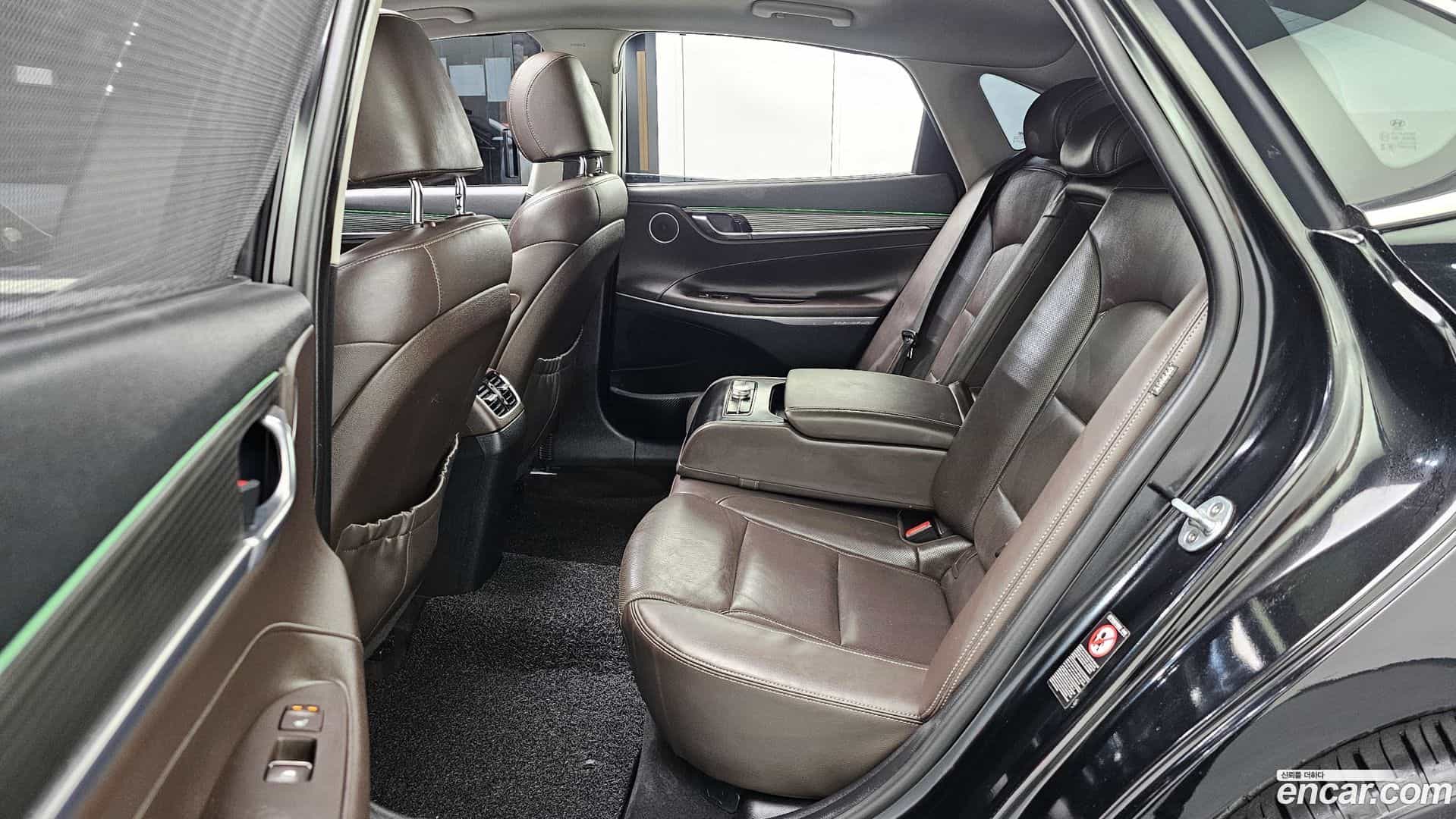 Grandeur Hyundai 2017.1-OPTION-016