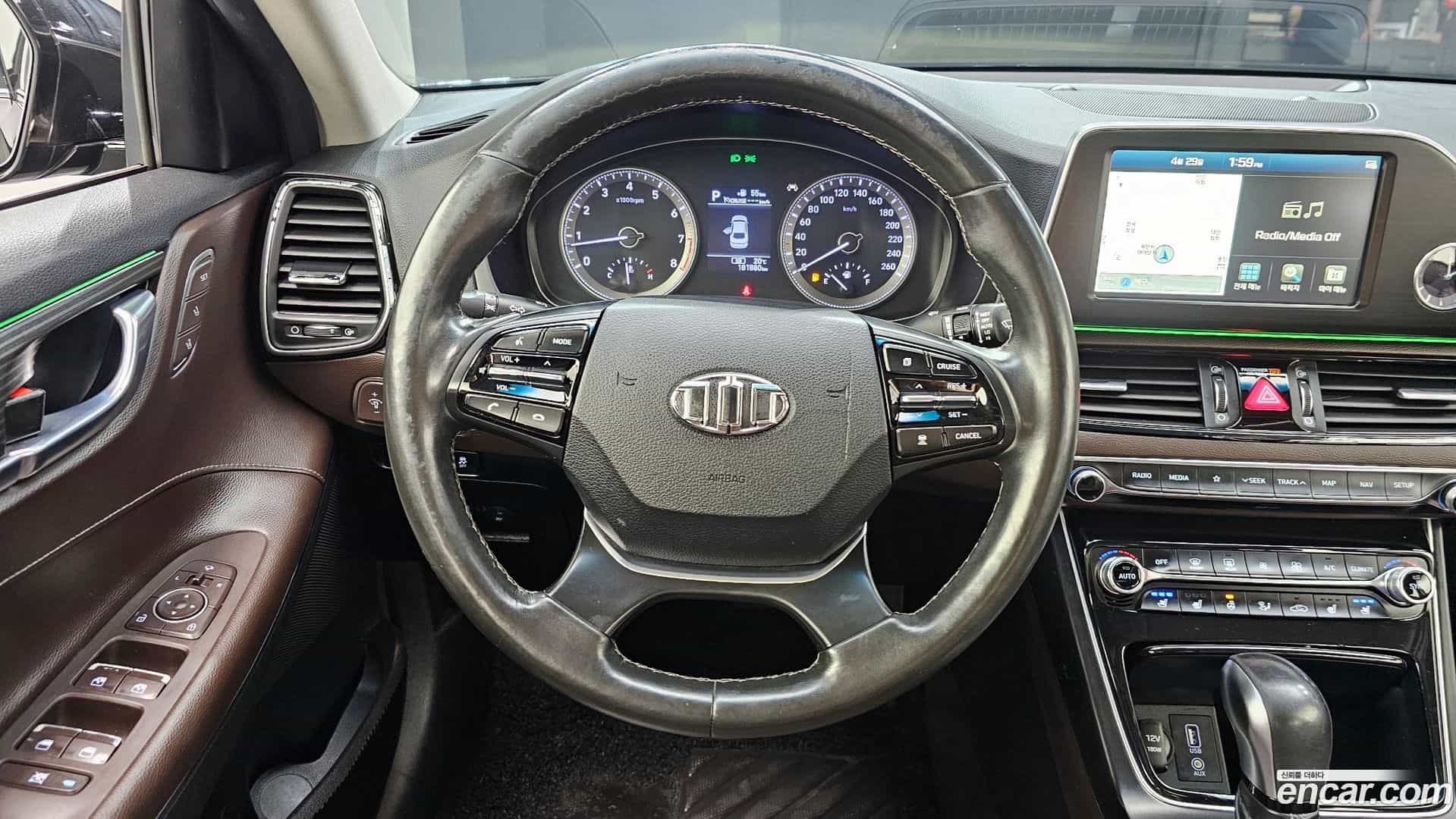 Grandeur Hyundai 2017.1-OPTION-017
