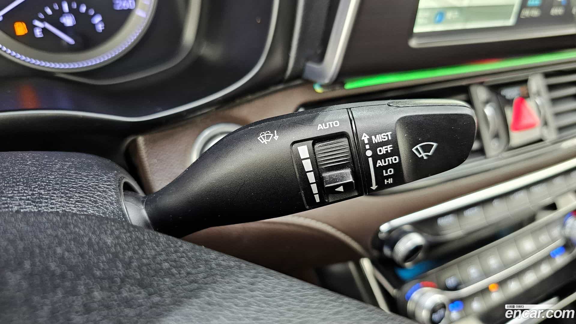 Grandeur Hyundai 2017.1-OPTION-022