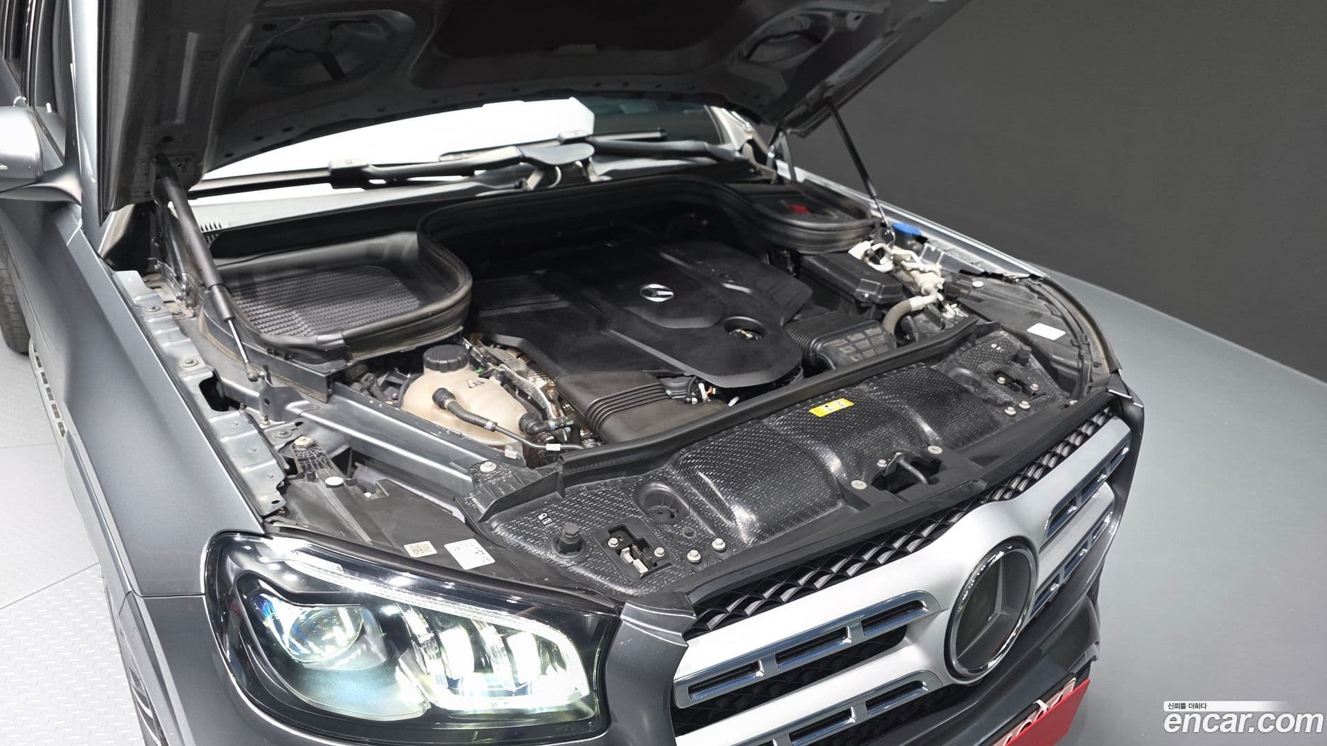 Main__Slider__Photo:GLS-Class Mercedes-Benz 2021.4-5