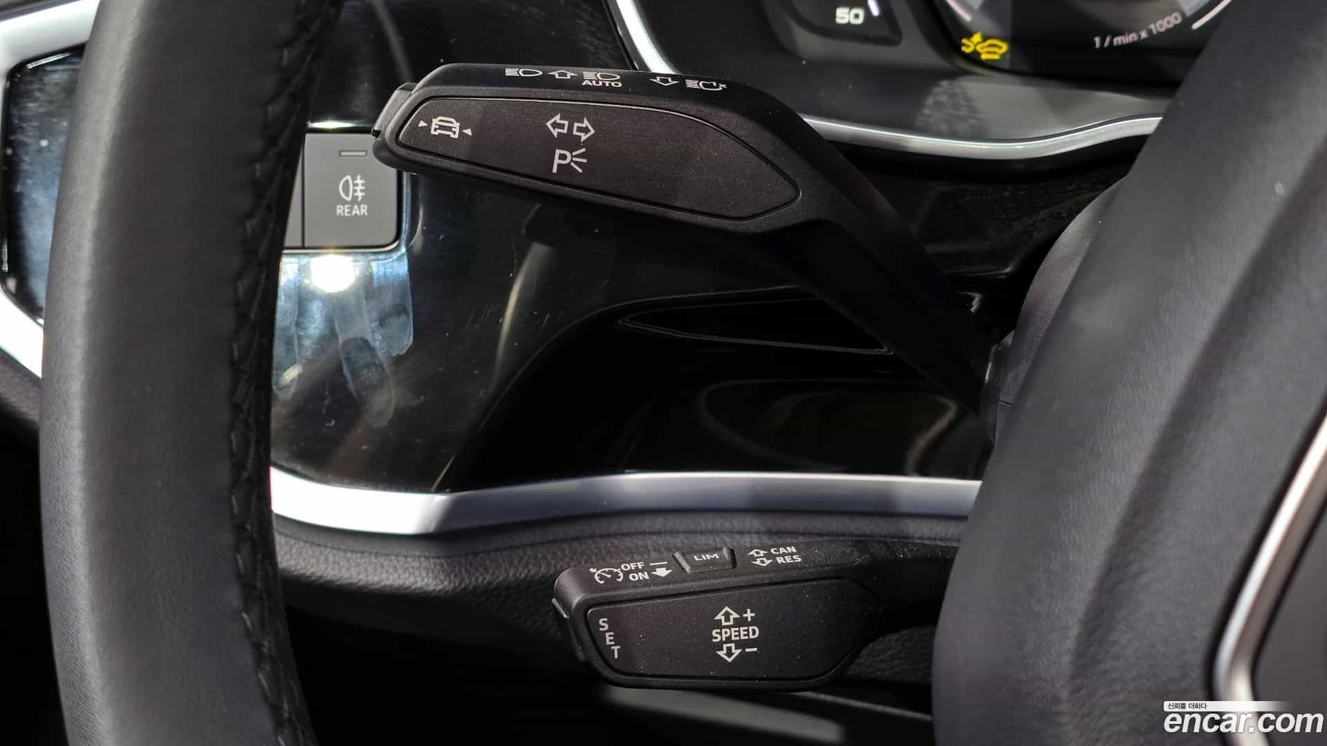 Q3 Audi 2025.6-OPTION-018