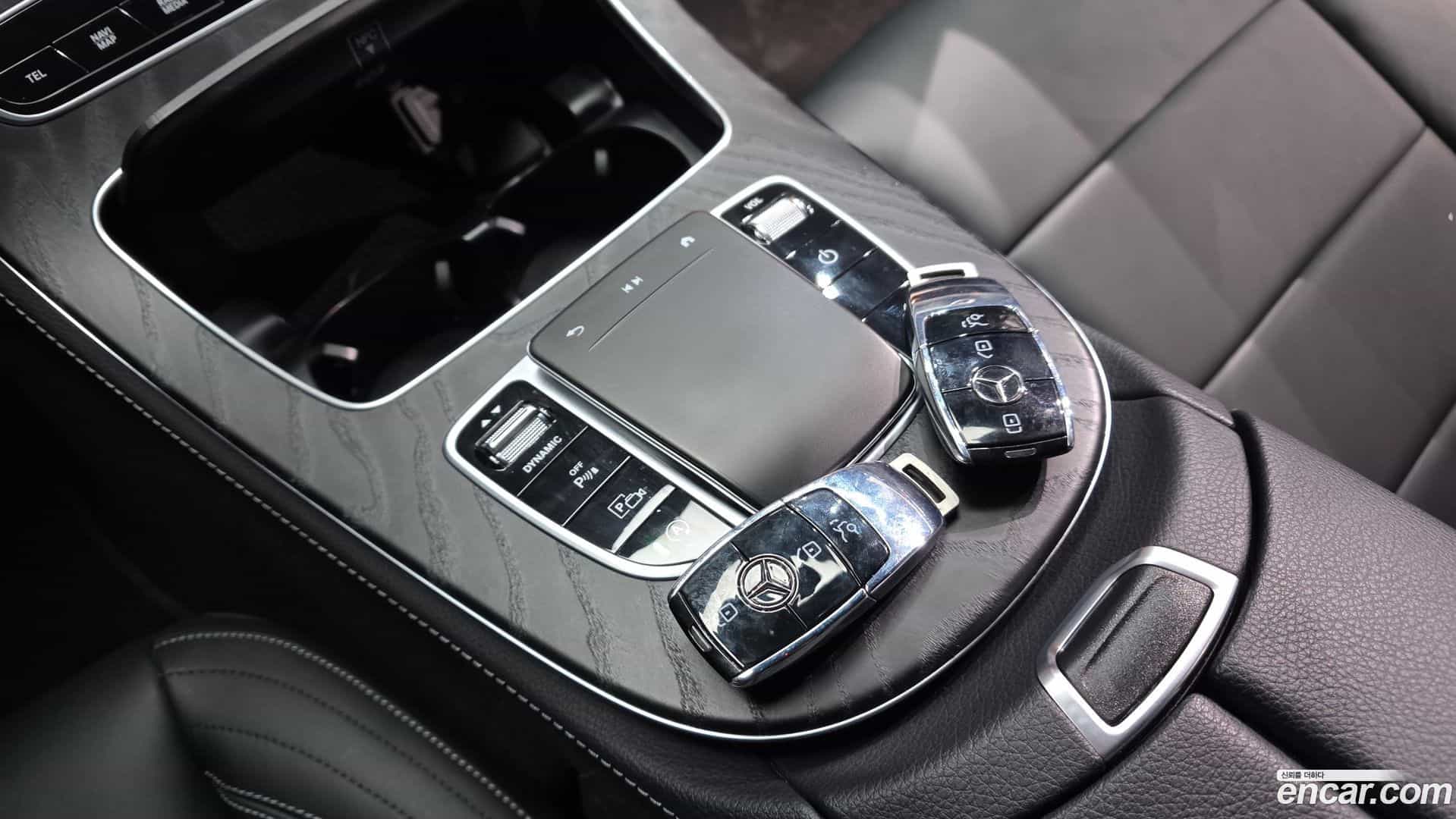 E-Class Mercedes-Benz 2021.0-INNER-009