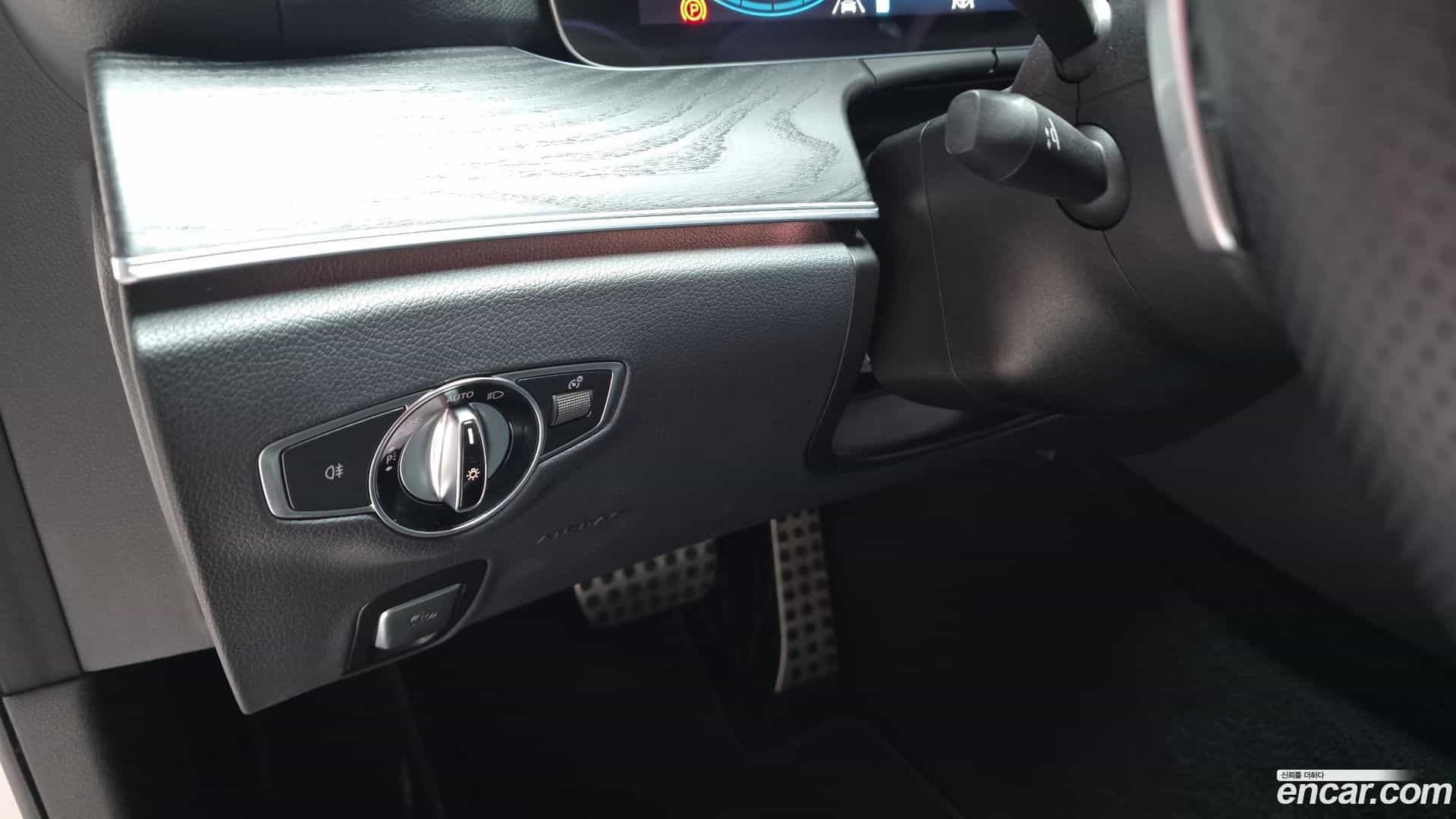 E-Class Mercedes-Benz 2021.0-OPTION-023