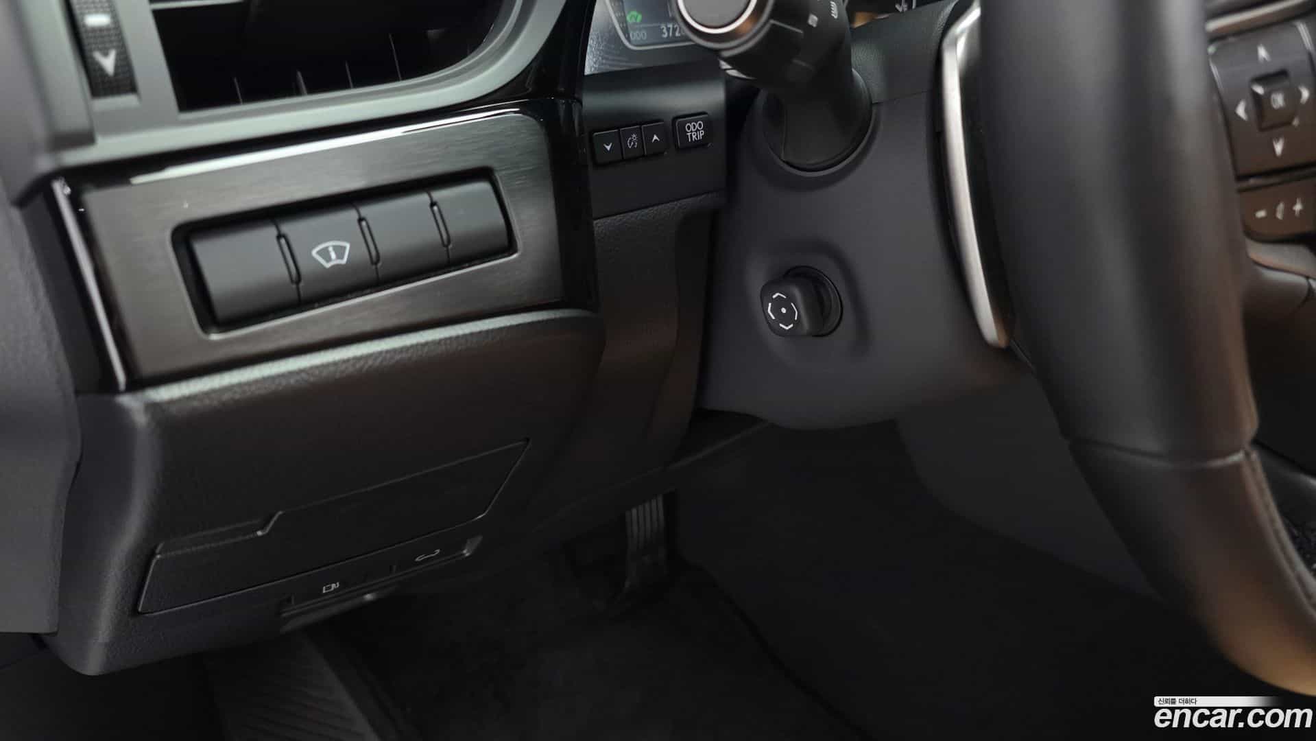 ES Lexus 2024.9-OPTION-018