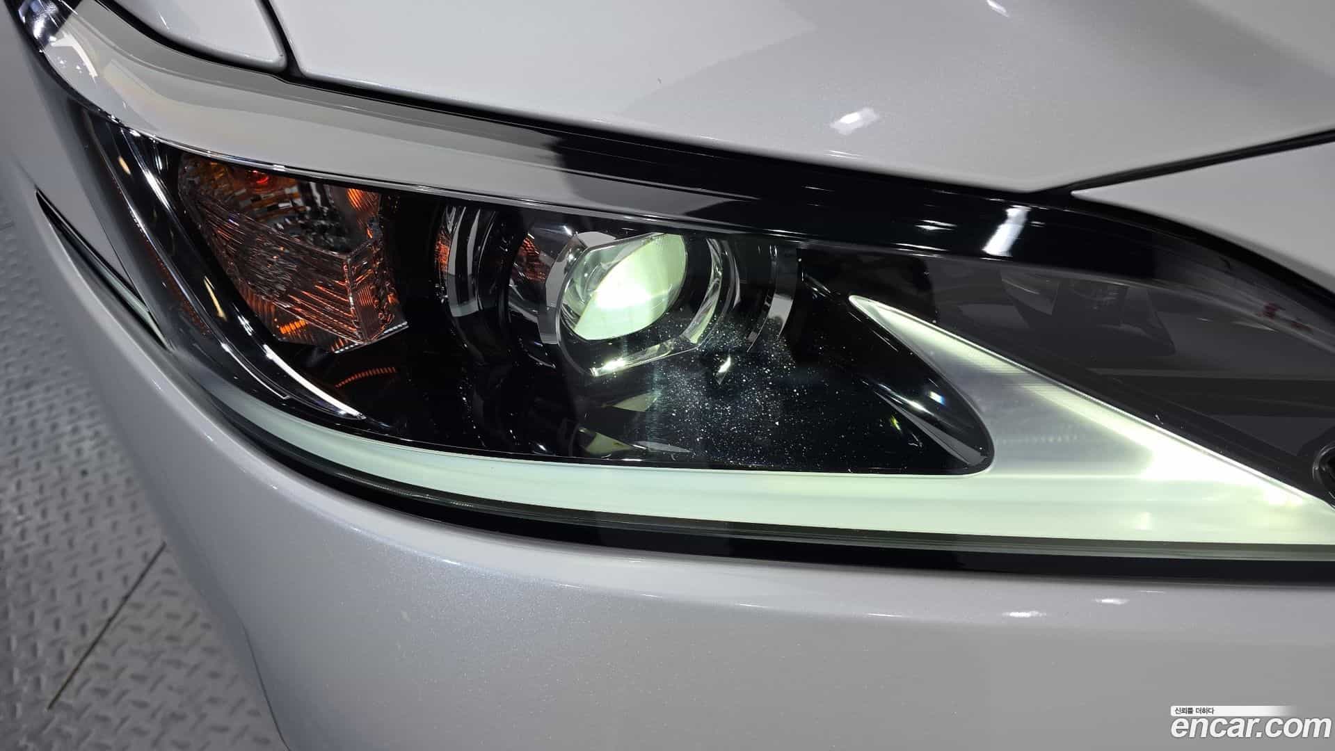 ES Lexus 2024.9-OUTER-032