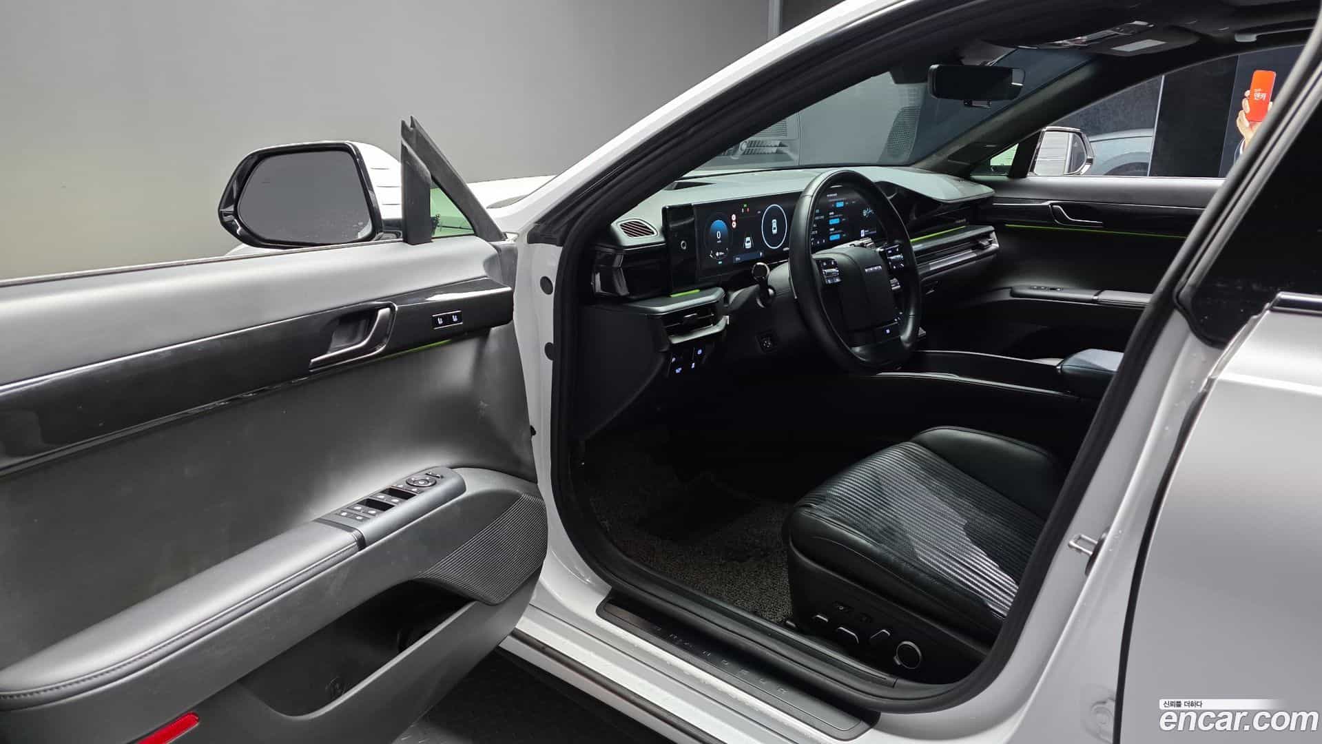 Grandeur Hyundai 2023.0-INNER-010