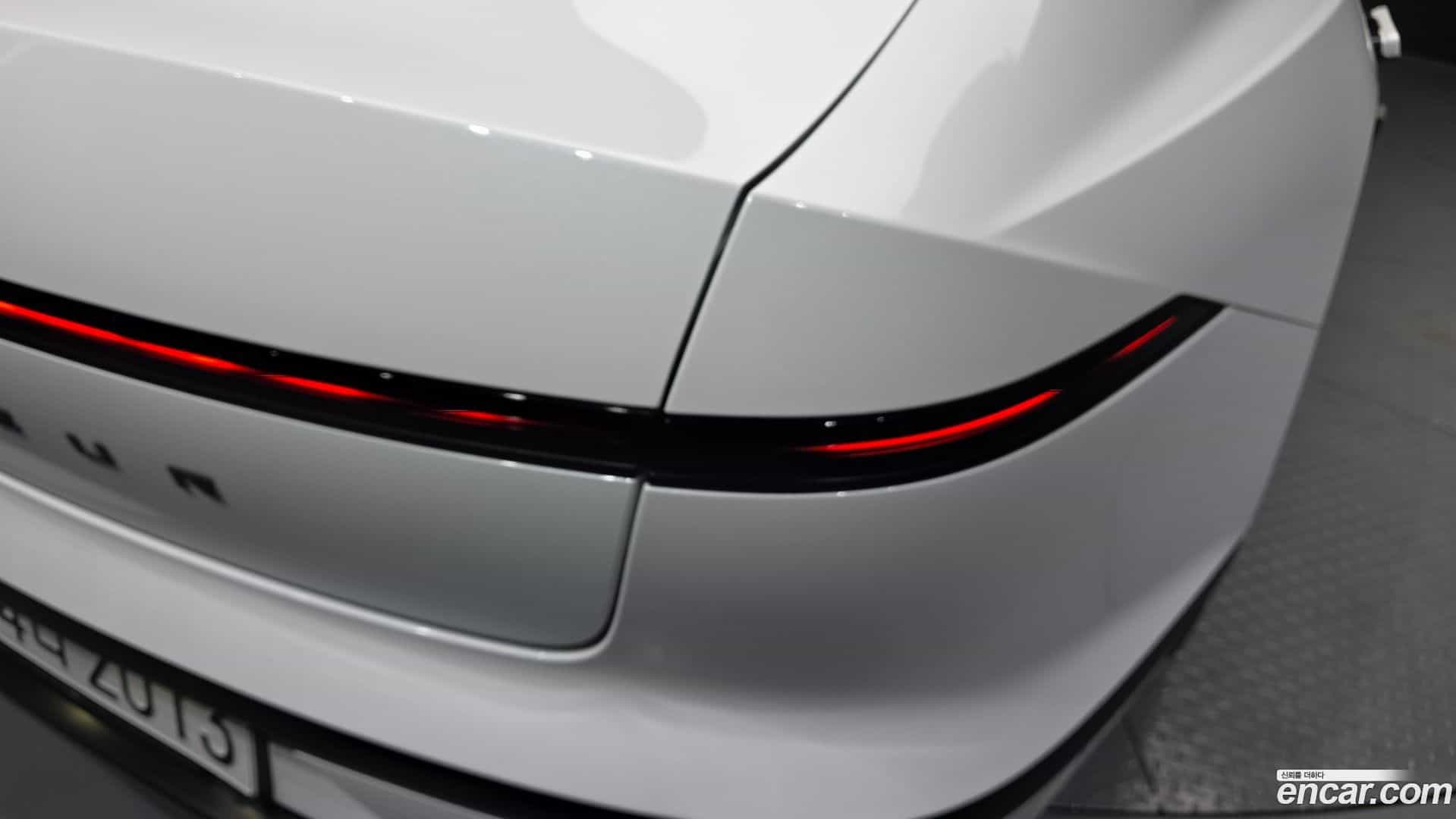 Grandeur Hyundai 2023.0-OUTER-033