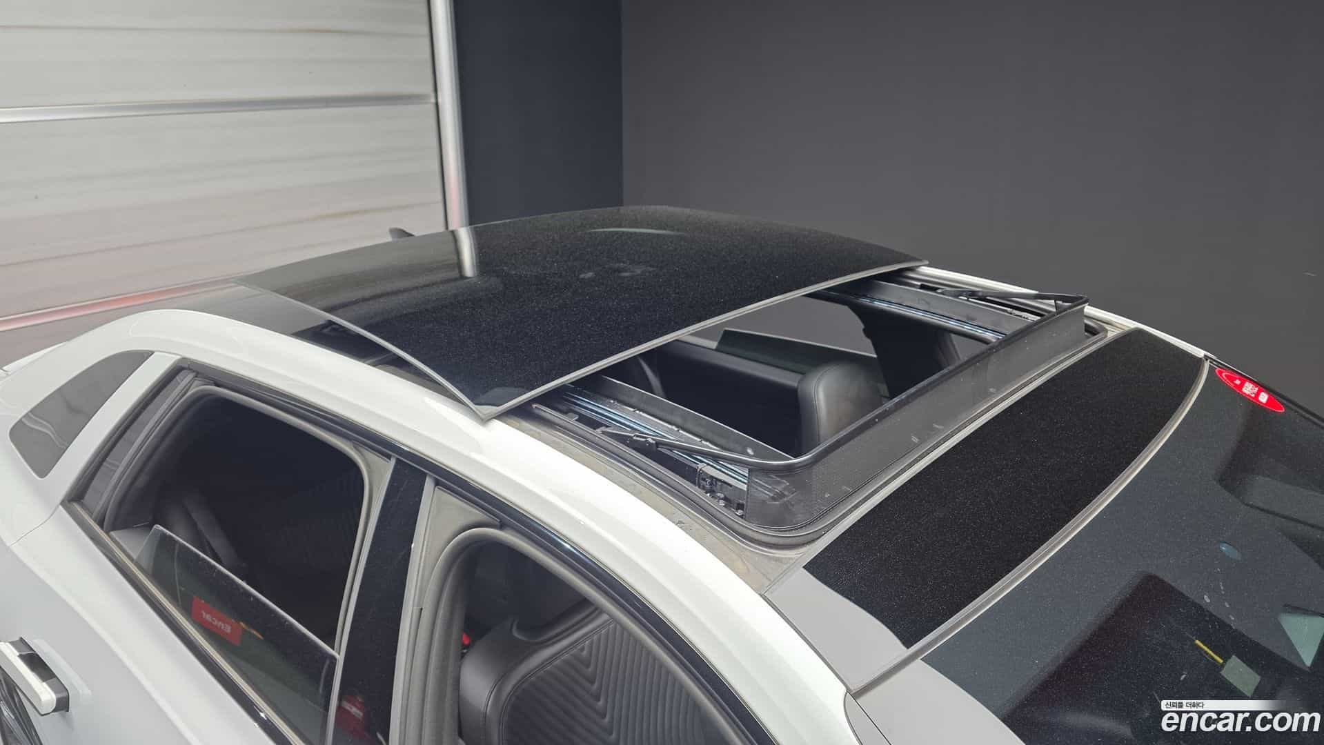 Grandeur Hyundai 2023.0-OPTION-043