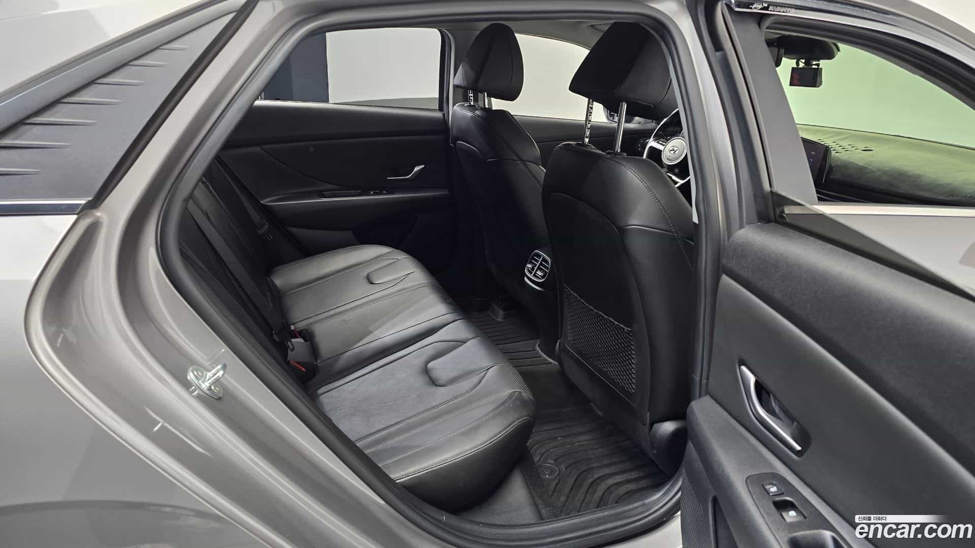 AVANTE Hyundai 2020.6-OPTION-015
