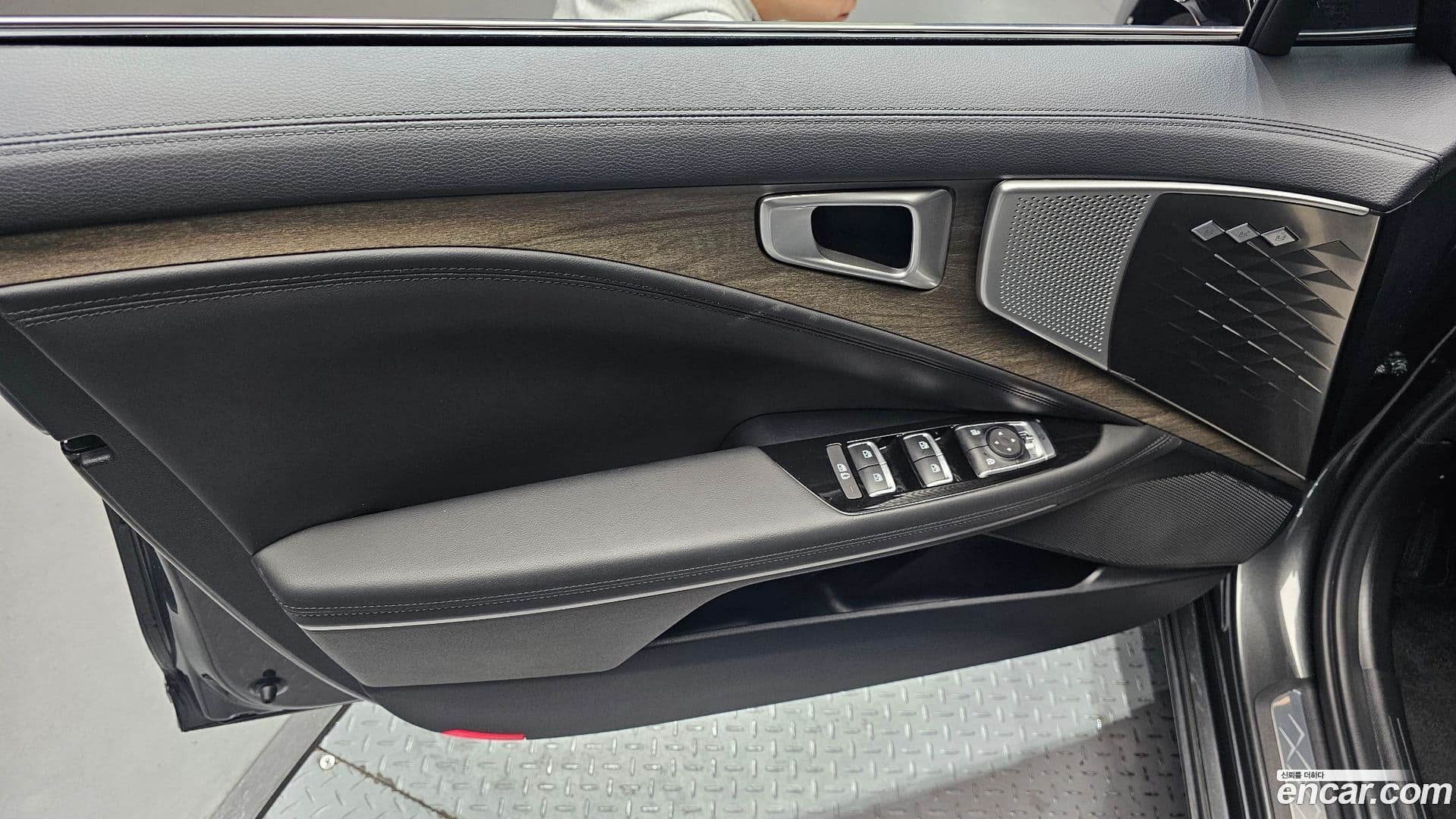 Main__Slider__Photo:K8 Kia 2023.3-24