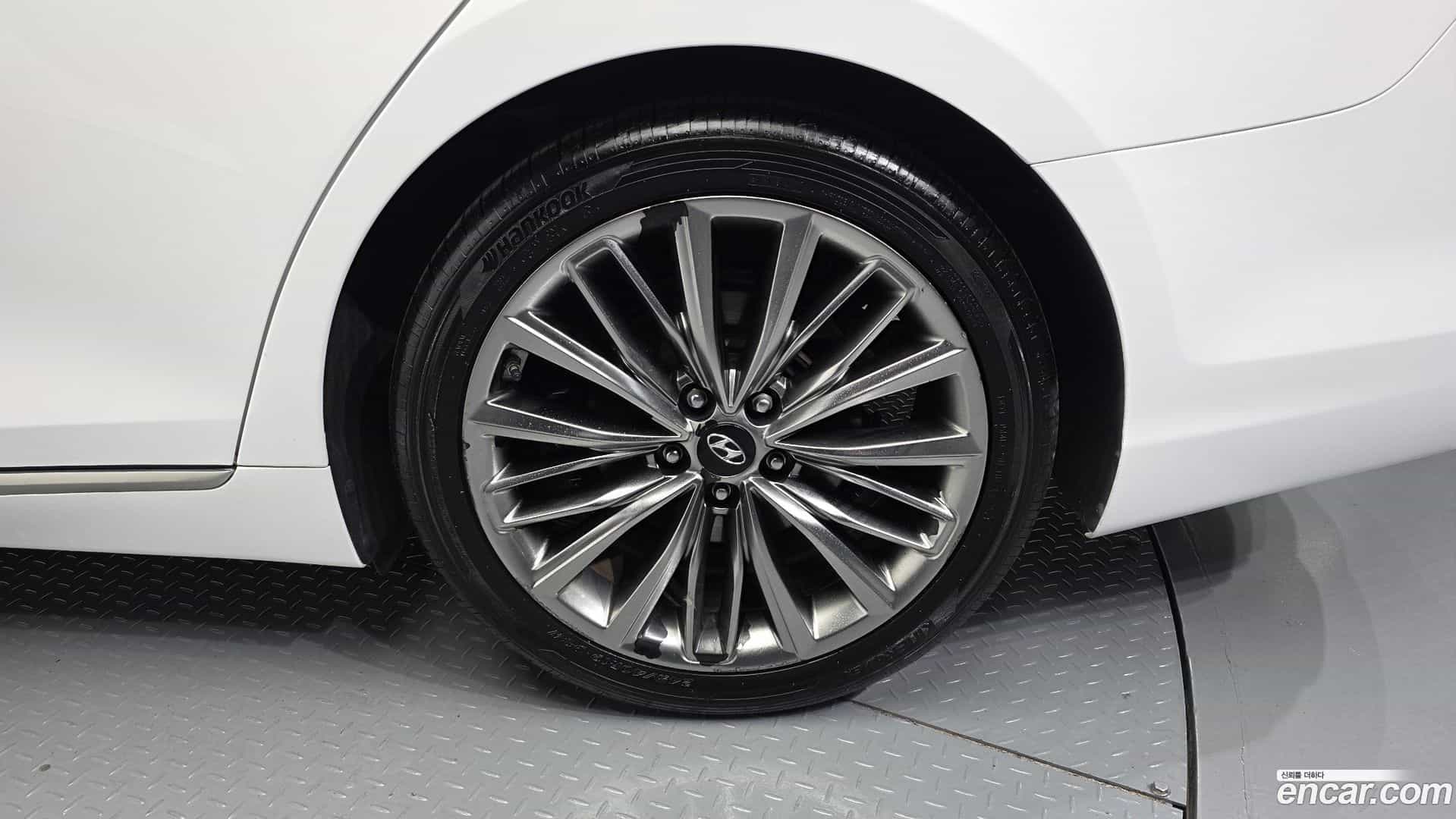 Grandeur Hyundai 2016.11-OUTER-031