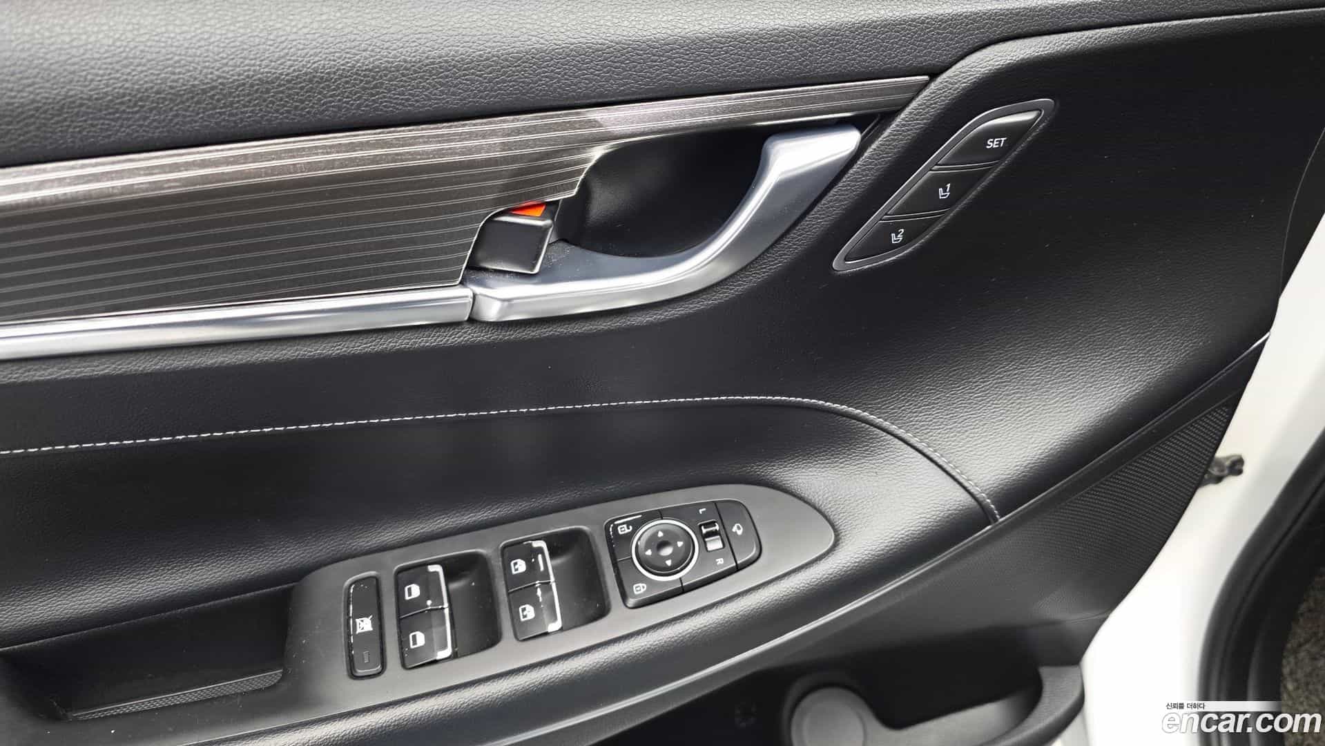 Grandeur Hyundai 2016.11-OPTION-043