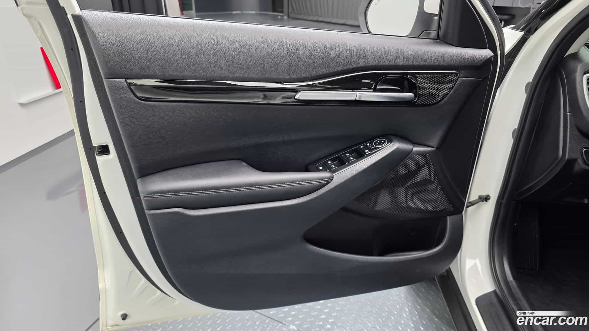 Seltos Kia 2022.3-INNER-034