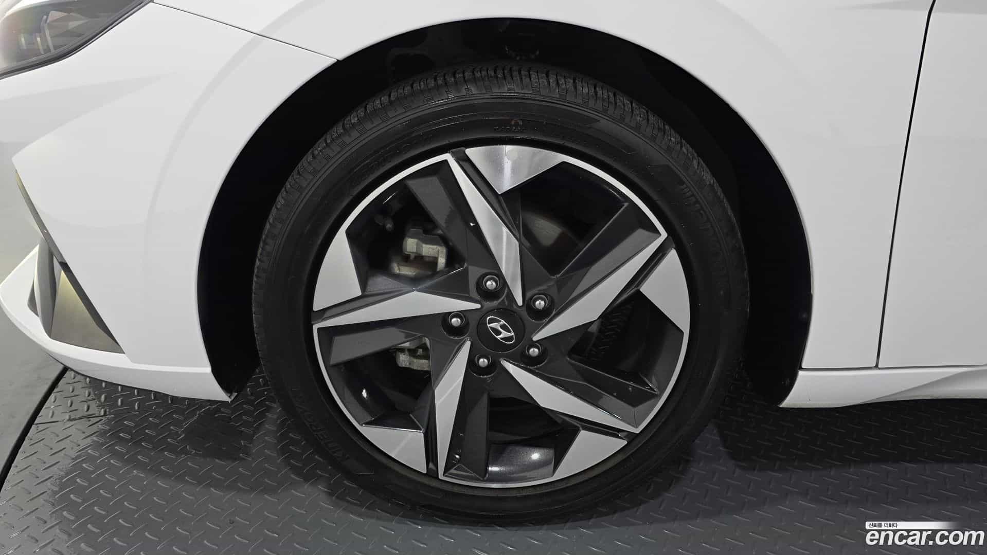 AVANTE Hyundai 2021.5-OUTER-005