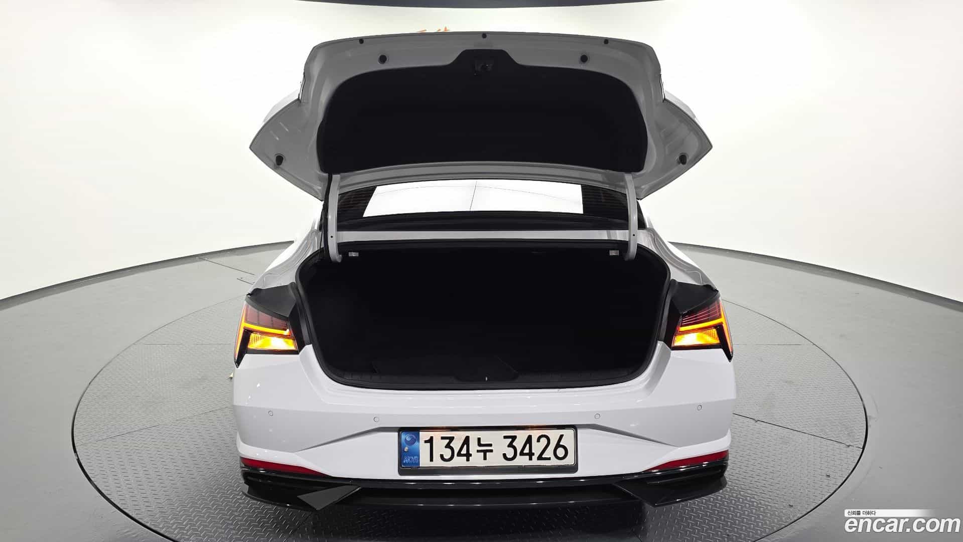 AVANTE Hyundai 2021.5-OPTION-024