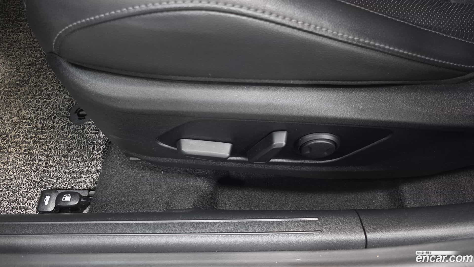 AVANTE Hyundai 2021.5-OPTION-043