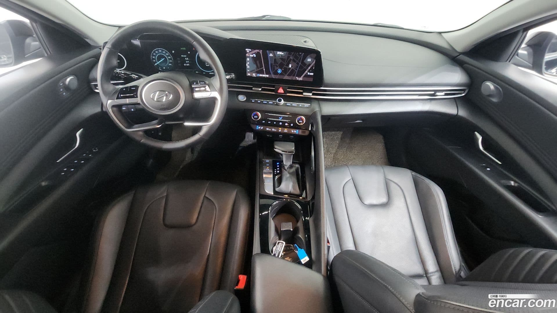 Main__Slider__Photo:AVANTE Hyundai 2020.3-6