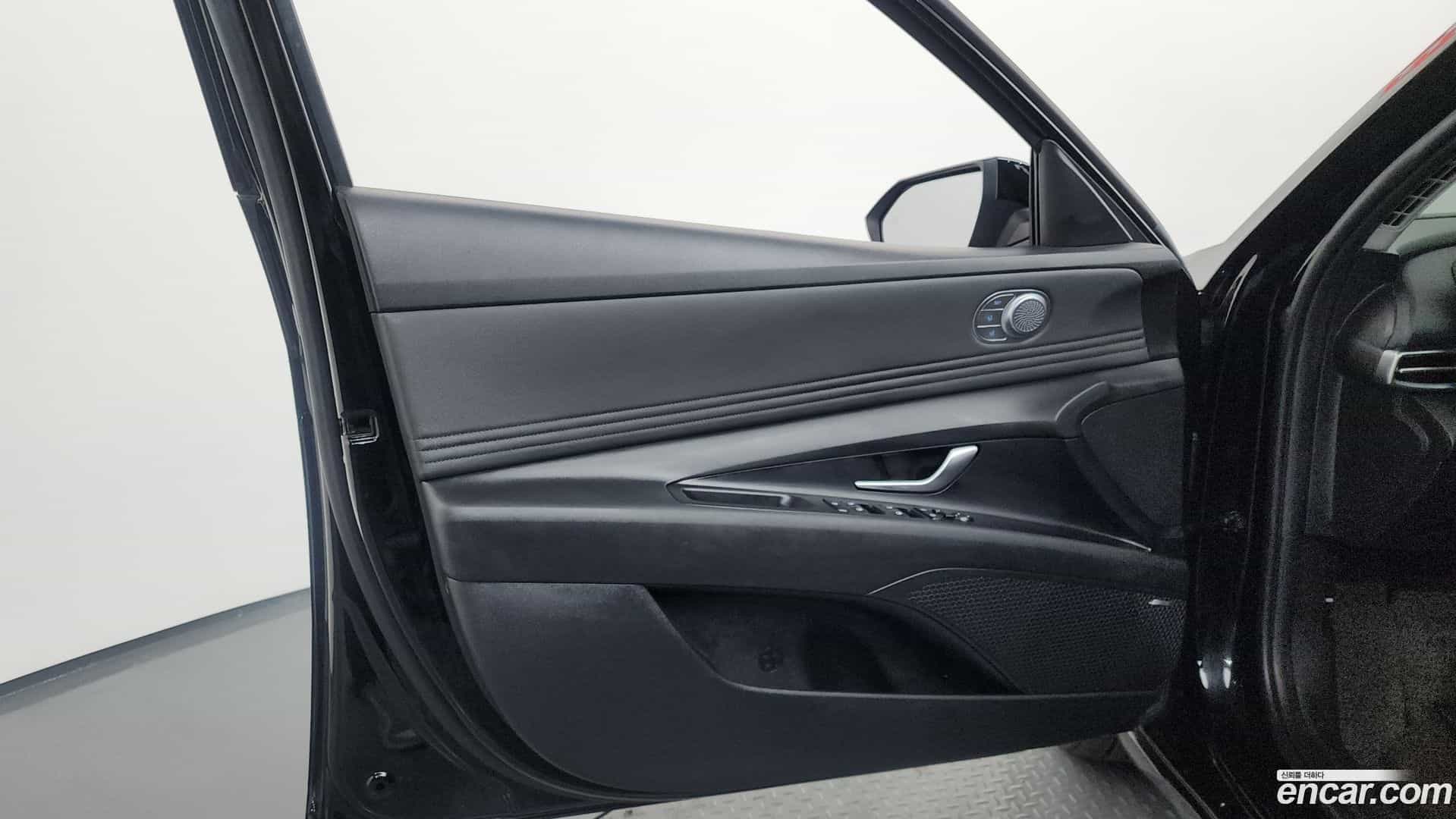 AVANTE Hyundai 2020.3-INNER-034