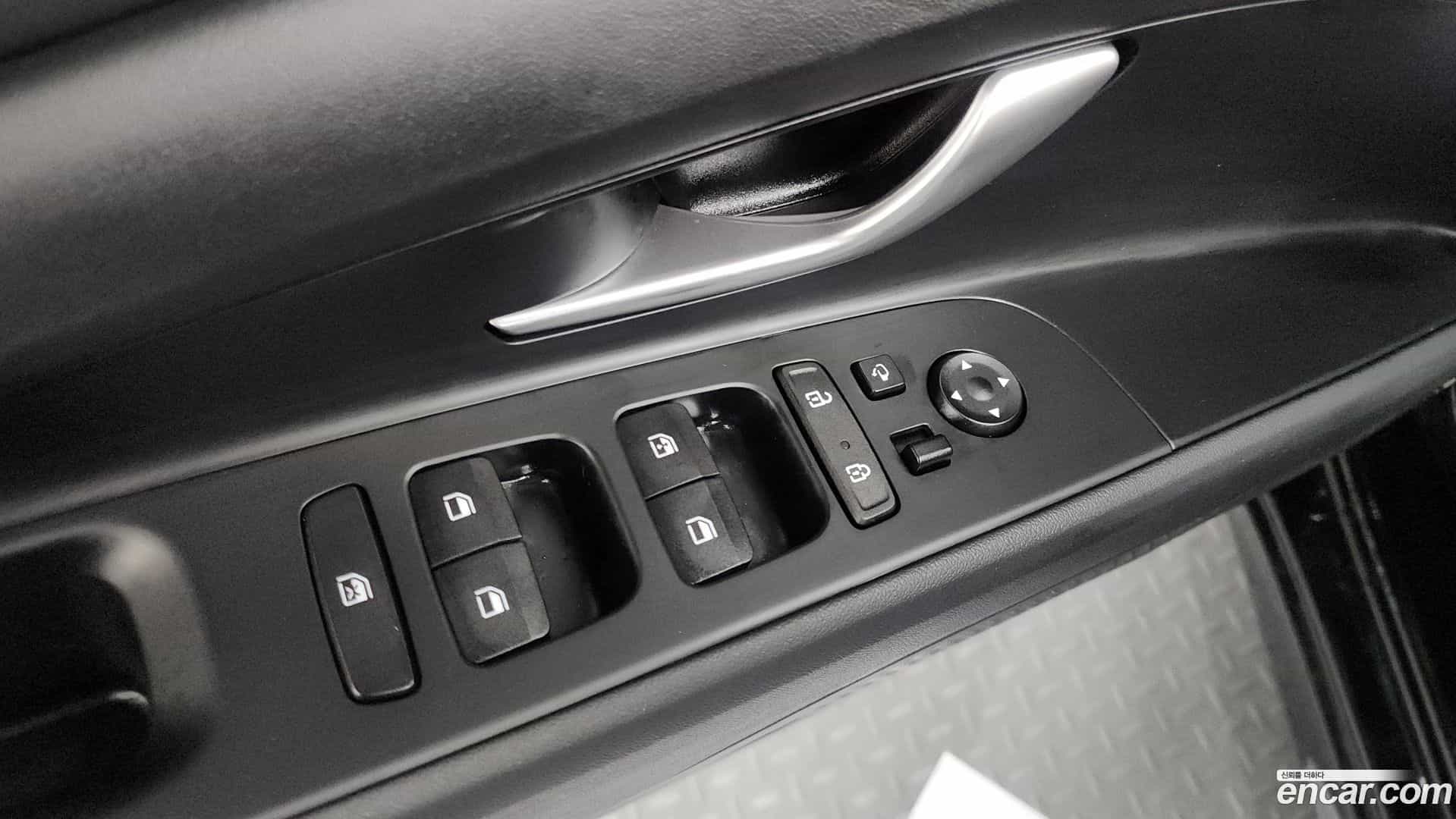 AVANTE Hyundai 2020.3-OPTION-042
