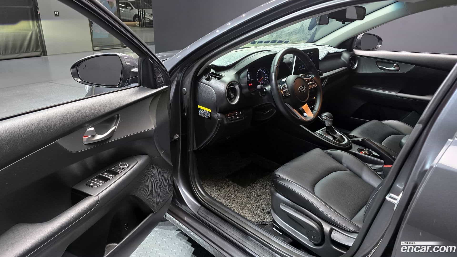 K3 Kia 2021.0-INNER-010