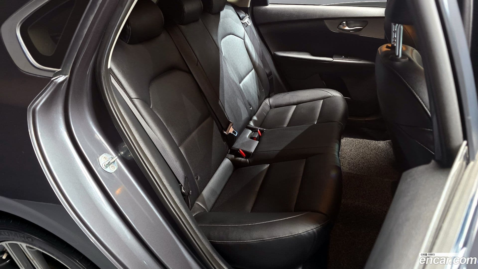 Main__Slider__Photo:K3 Kia 2021.0-10