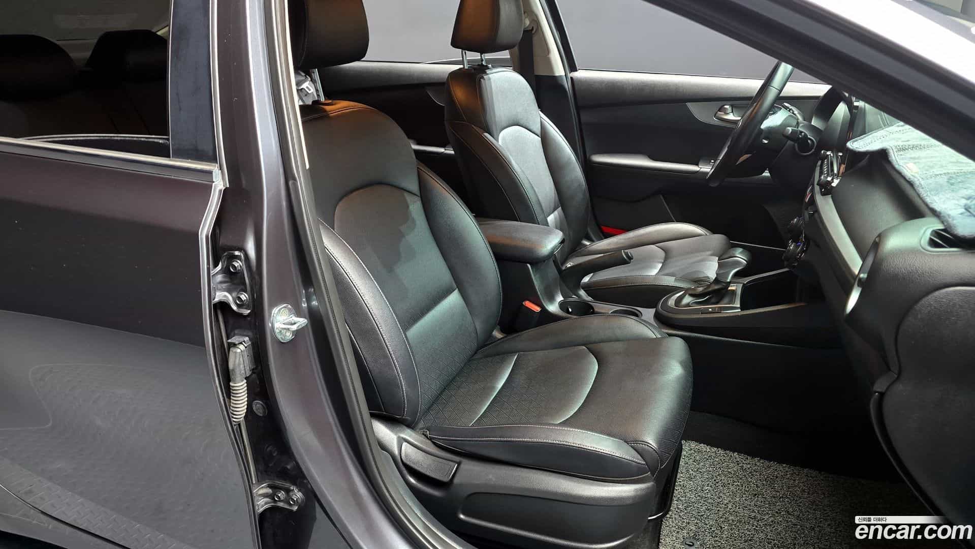 K3 Kia 2021.0-OPTION-016