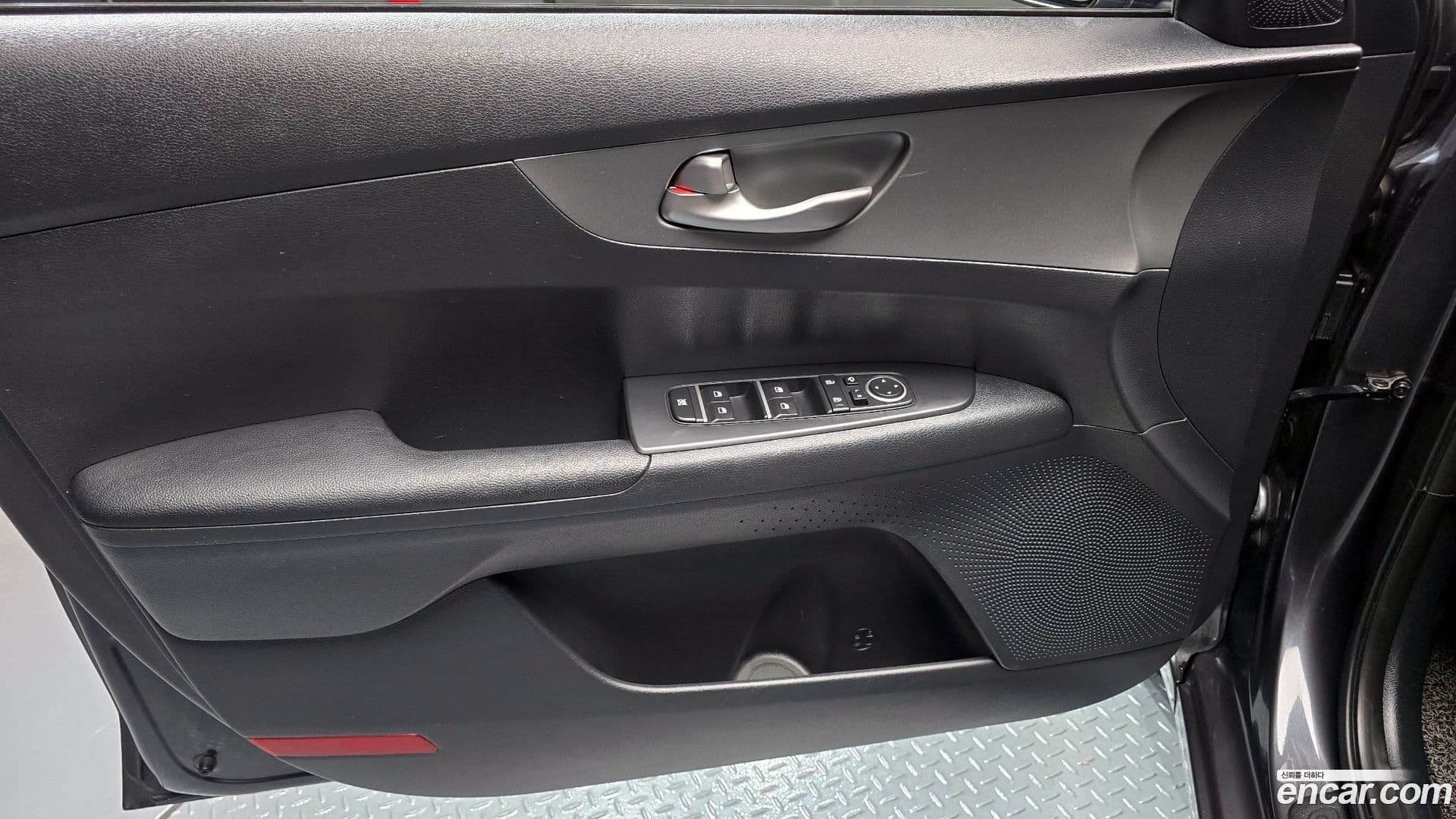 Main__Slider__Photo:K3 Kia 2021.0-23