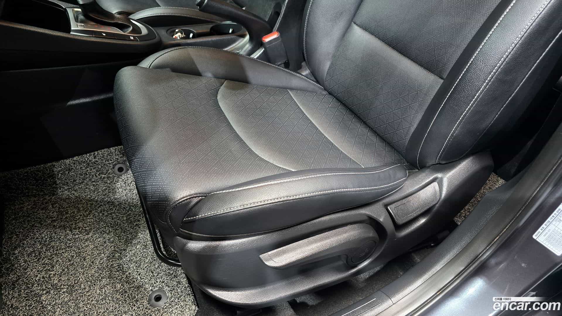 K3 Kia 2021.0-OPTION-044