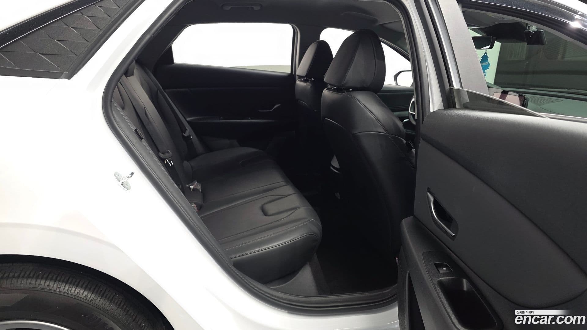 Main__Slider__Photo:AVANTE Hyundai 2023.5-11