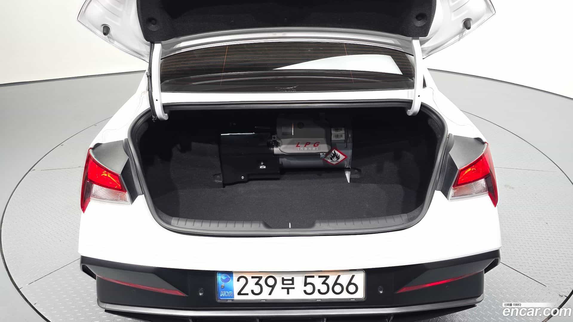 AVANTE Hyundai 2023.5-OPTION-024