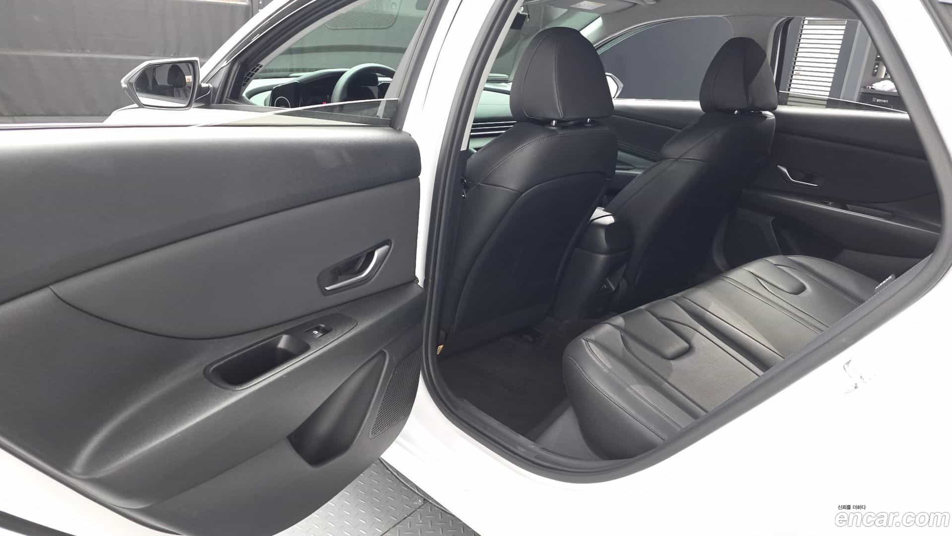 AVANTE Hyundai 2023.5-INNER-036