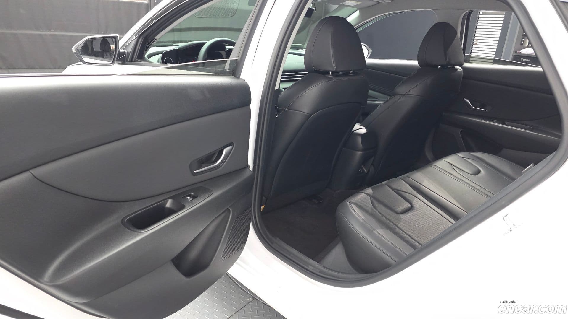 Main__Slider__Photo:AVANTE Hyundai 2023.5-25