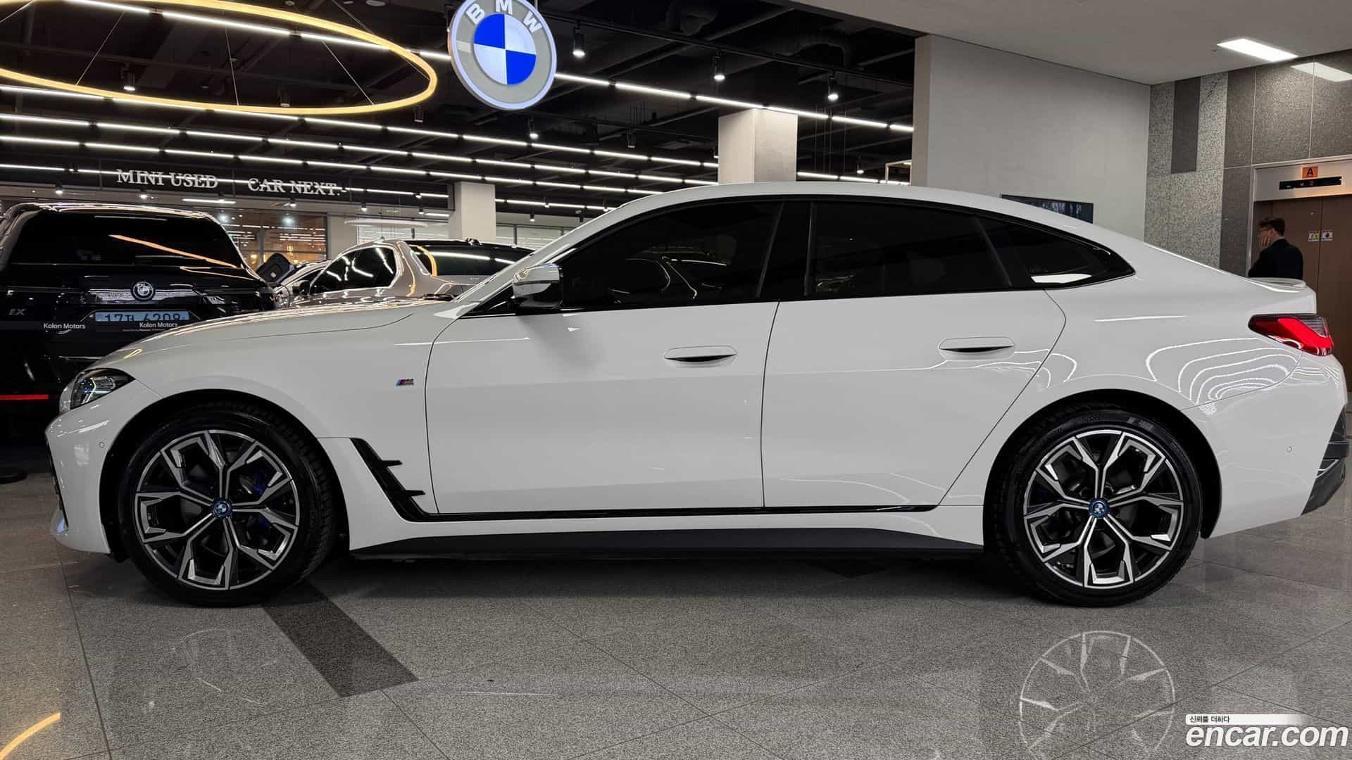 i4 BMW 2023.11-OPTION-017