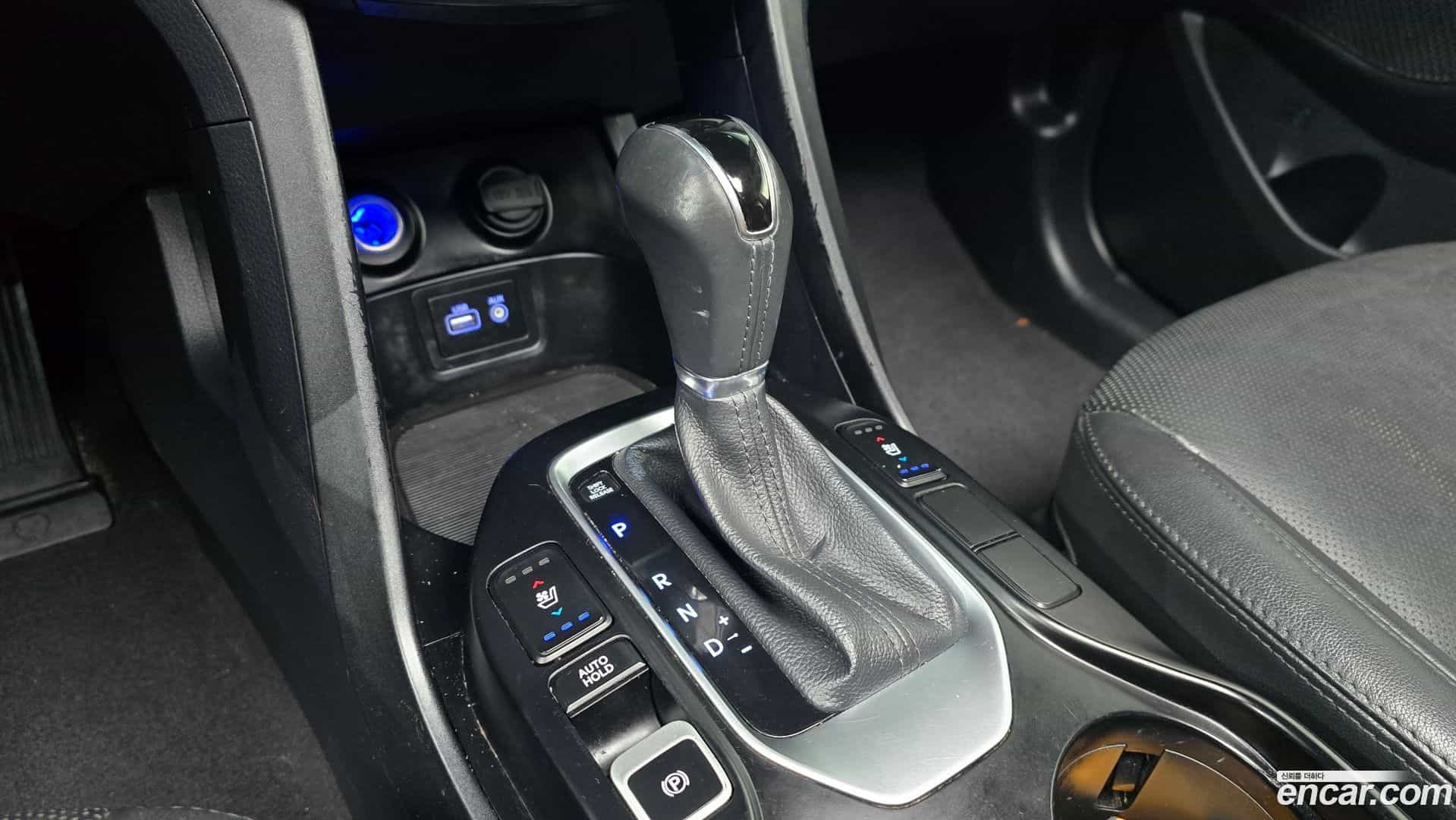 Santafe Hyundai 2016.11-INNER-009