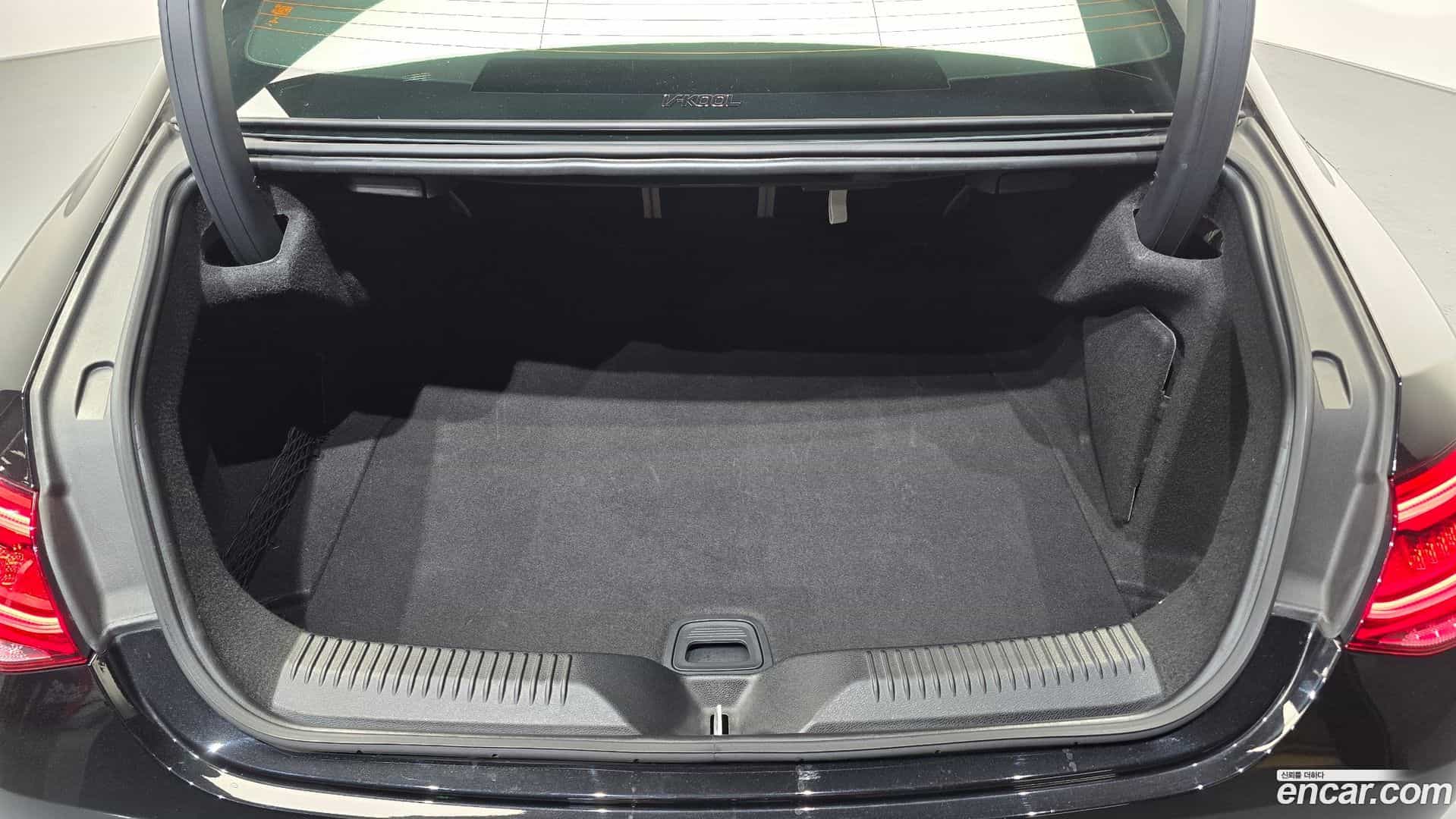 CLS-Class Mercedes-Benz 2022.4-OPTION-024