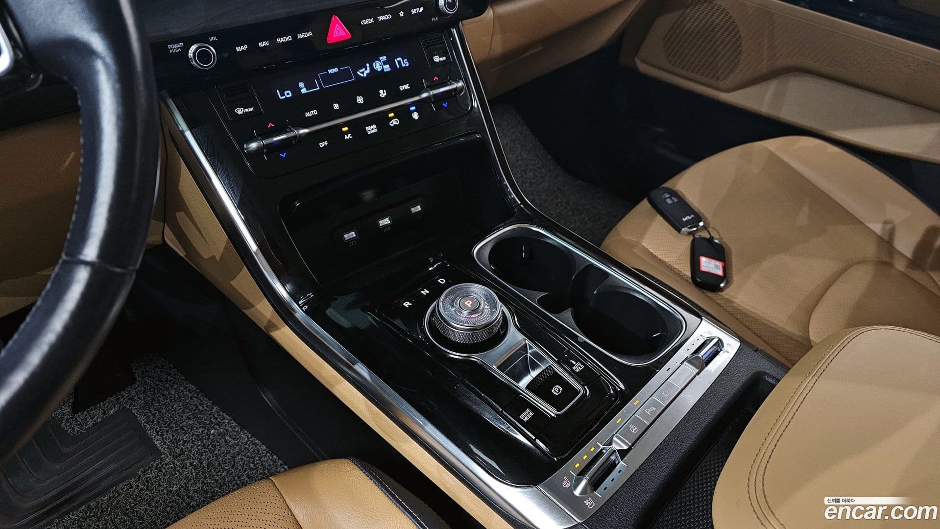 Main__Slider__Photo:Canival Kia 2022.3-8