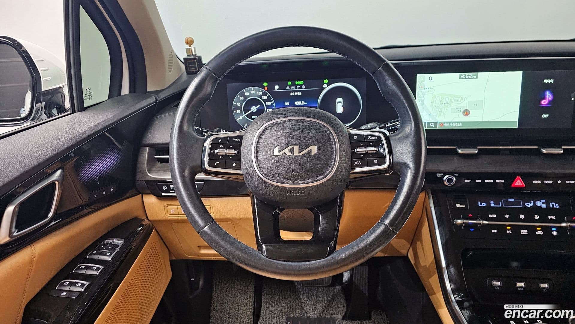 Main__Slider__Photo:Canival Kia 2022.3-11