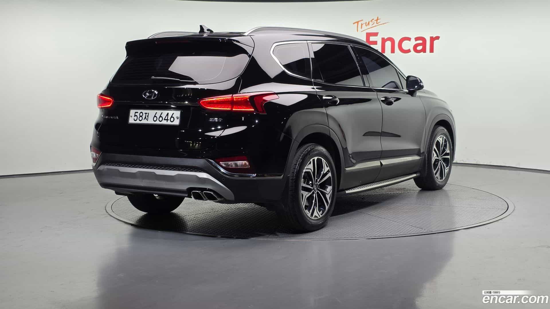 Santafe Hyundai 2018.3-OUTER-002