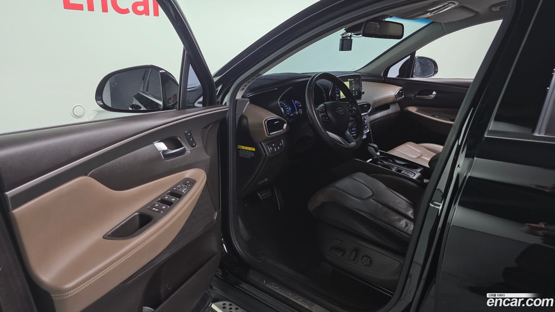 Main__Slider__Photo:Santafe Hyundai 2018.3-9