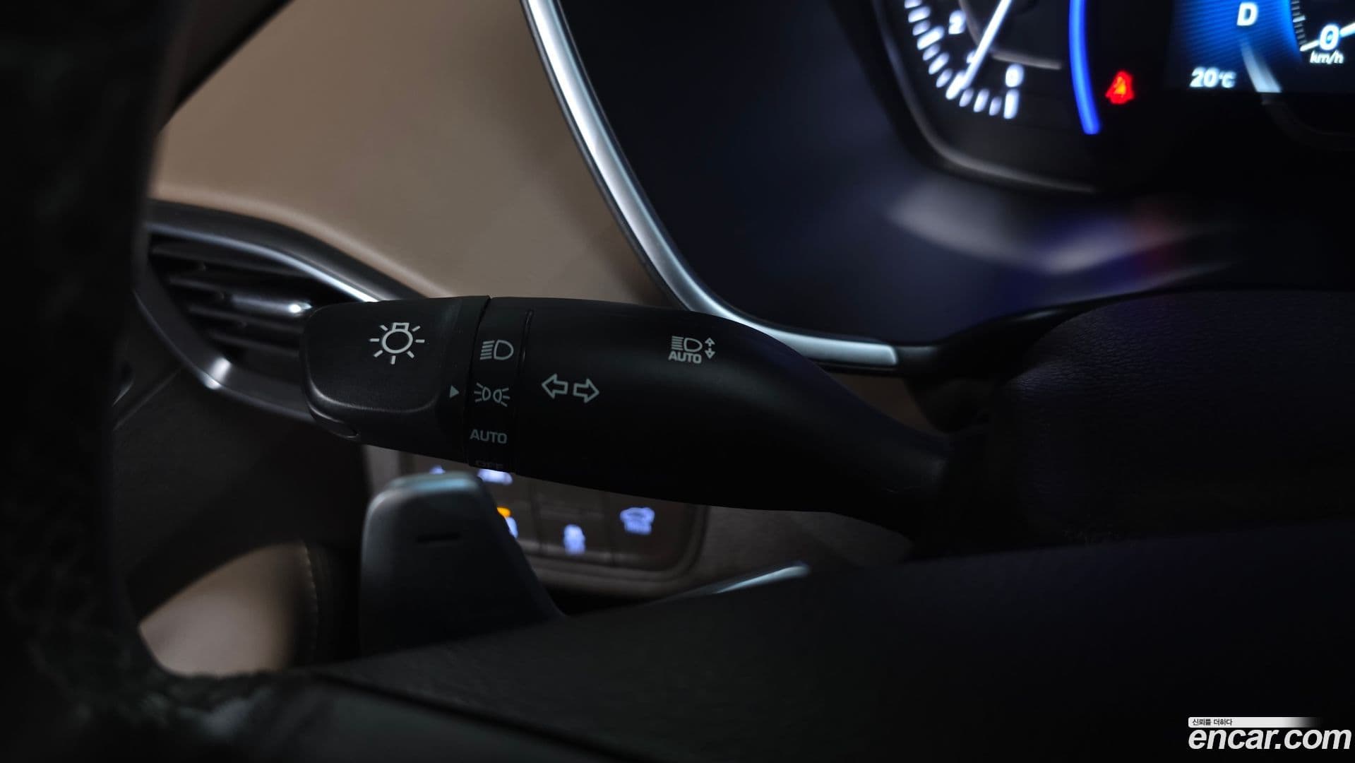 Main__Slider__Photo:Santafe Hyundai 2018.3-29