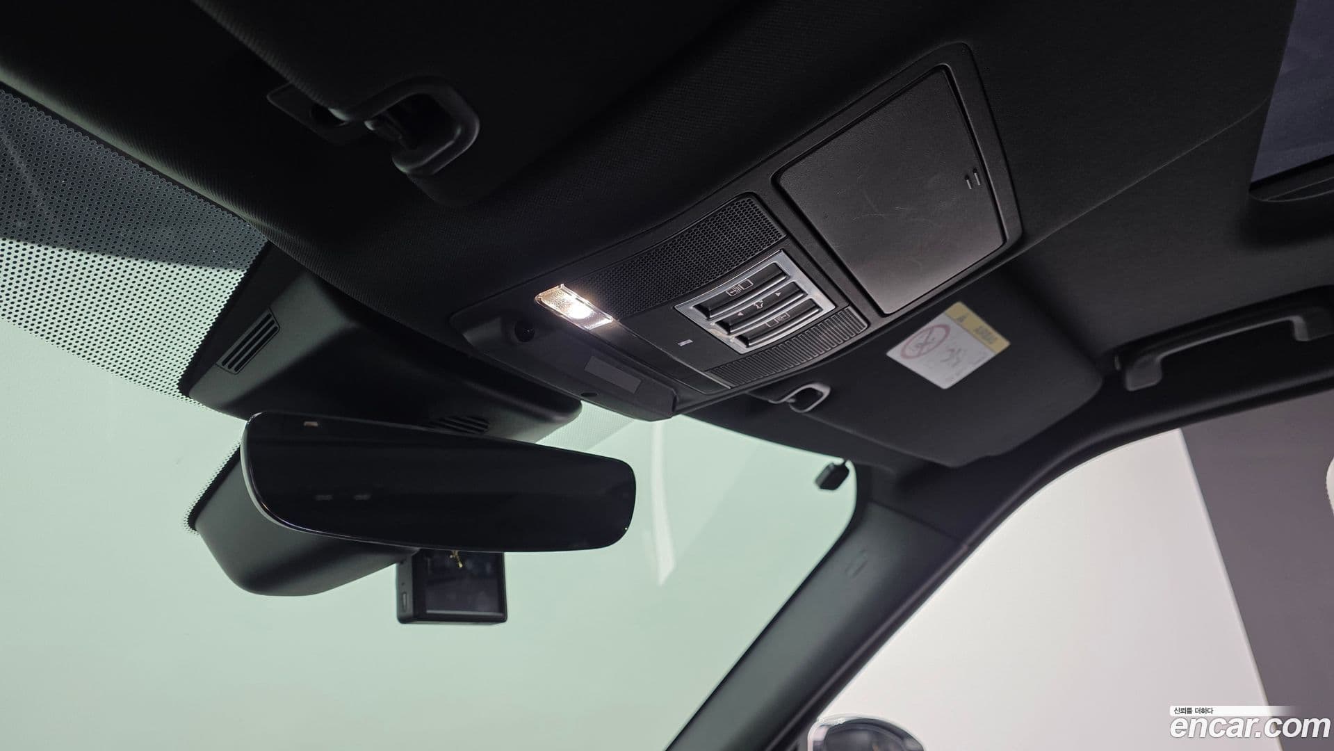 Main__Slider__Photo:Discovery Land Rover 2017.6-15
