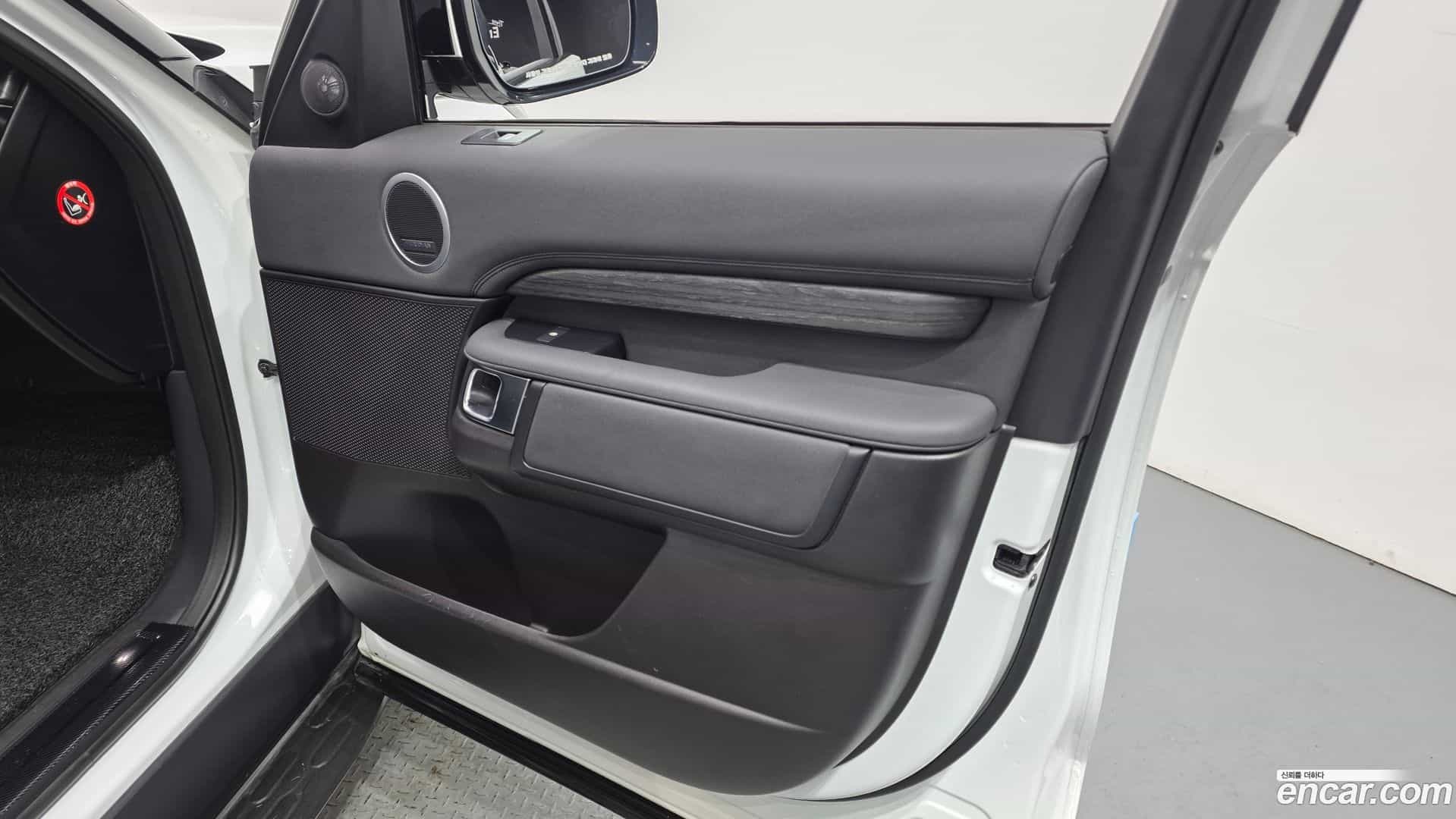 Discovery Land Rover 2017.6-INNER-034