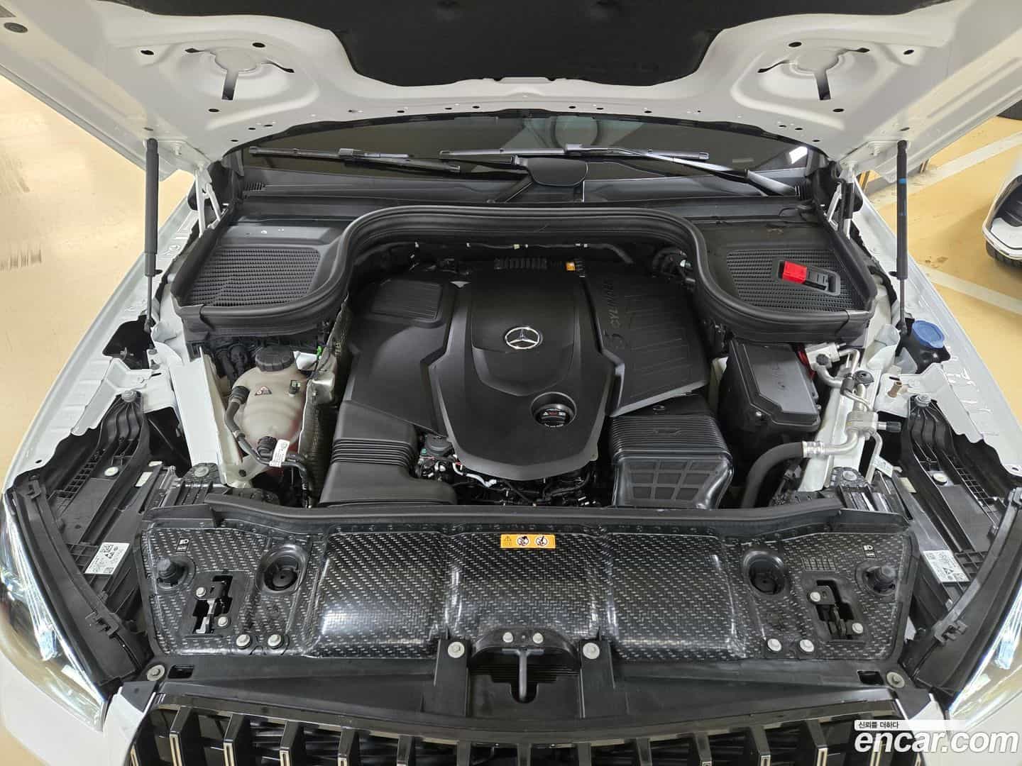 GLE-Class Mercedes-Benz 2022.11-INNER-010