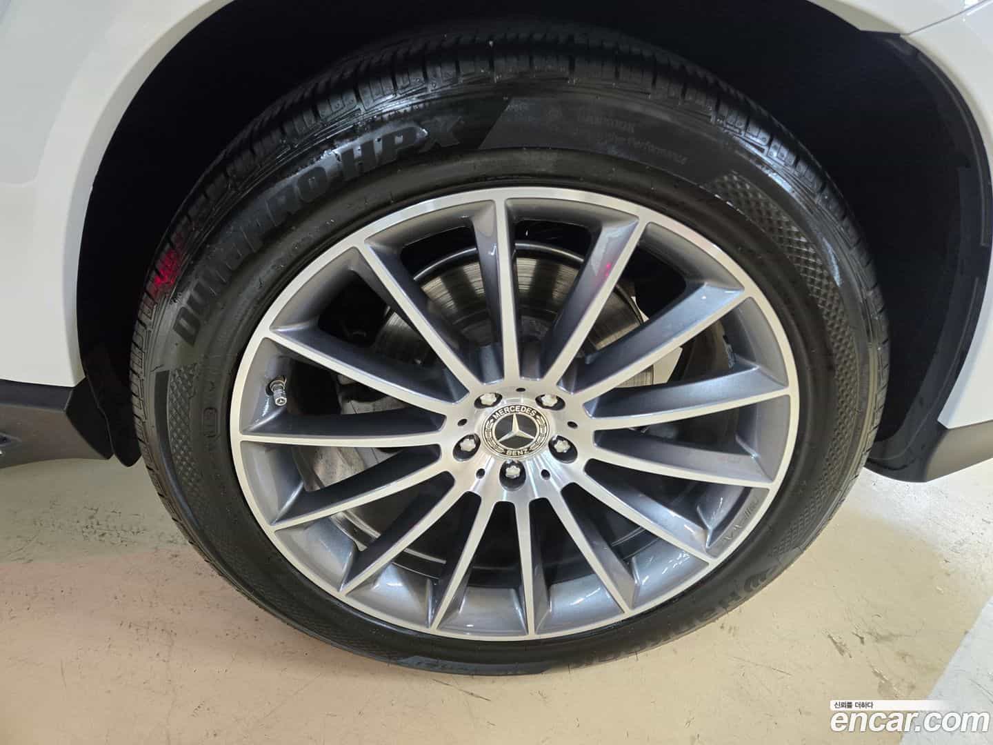 GLE-Class Mercedes-Benz 2022.11-OPTION-016