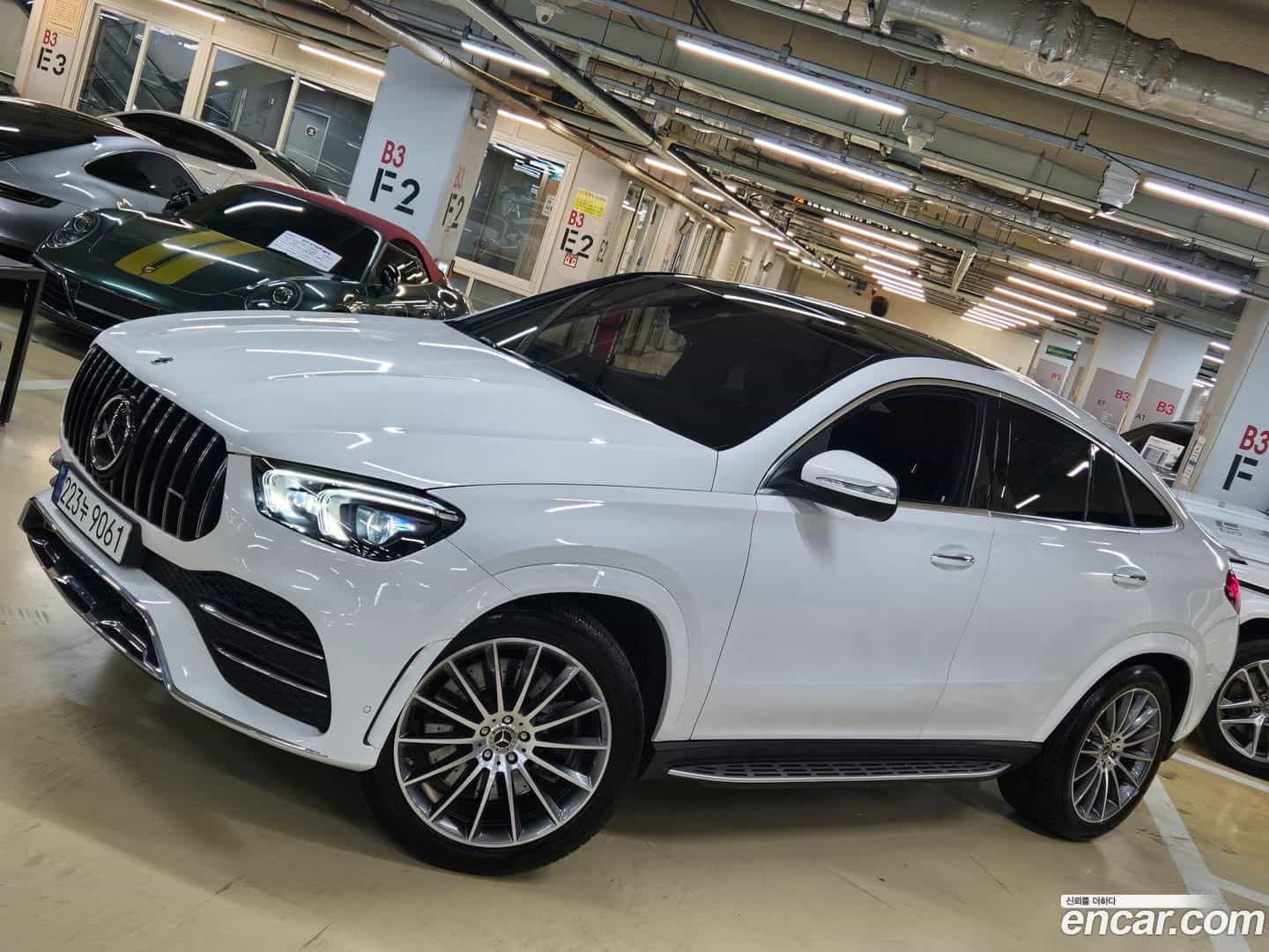 GLE-Class Mercedes-Benz 2022.11-OPTION-024