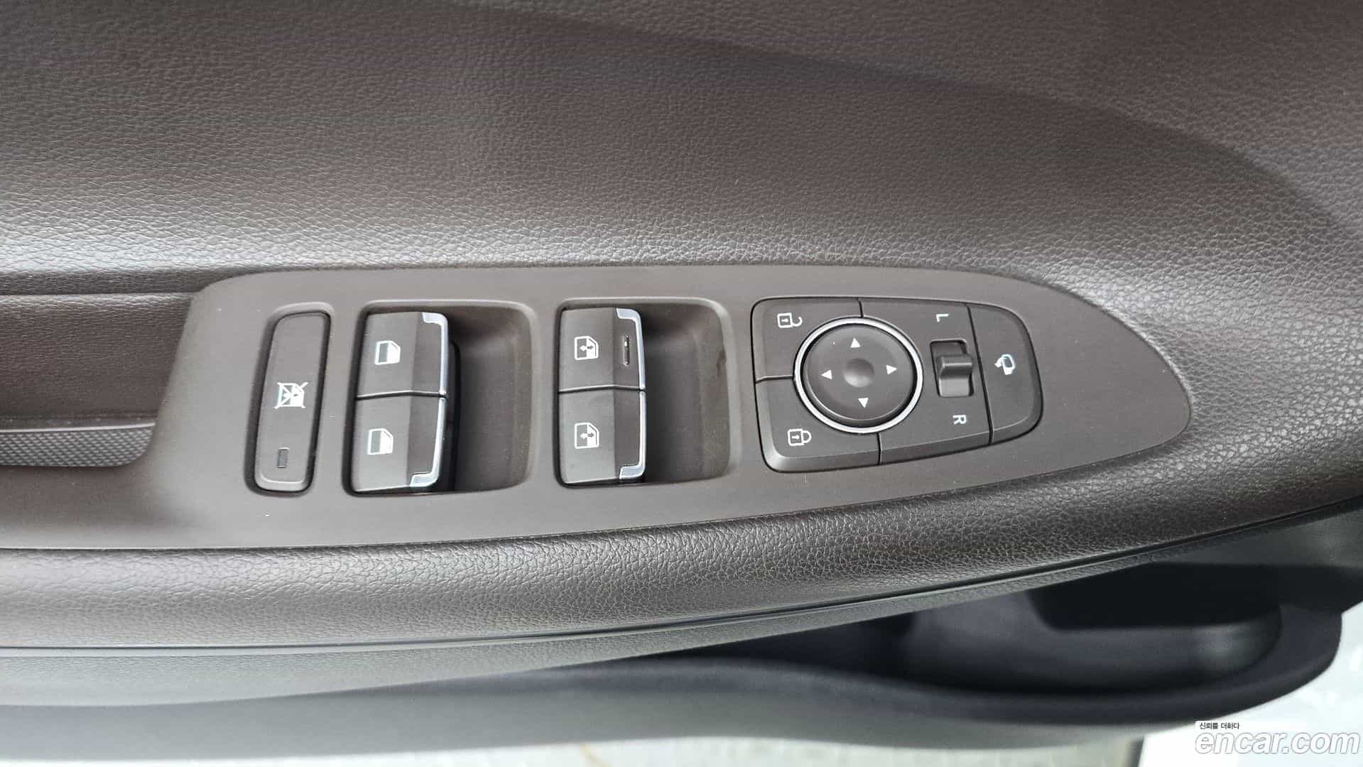 Grandeur Hyundai 2019.2-OPTION-023